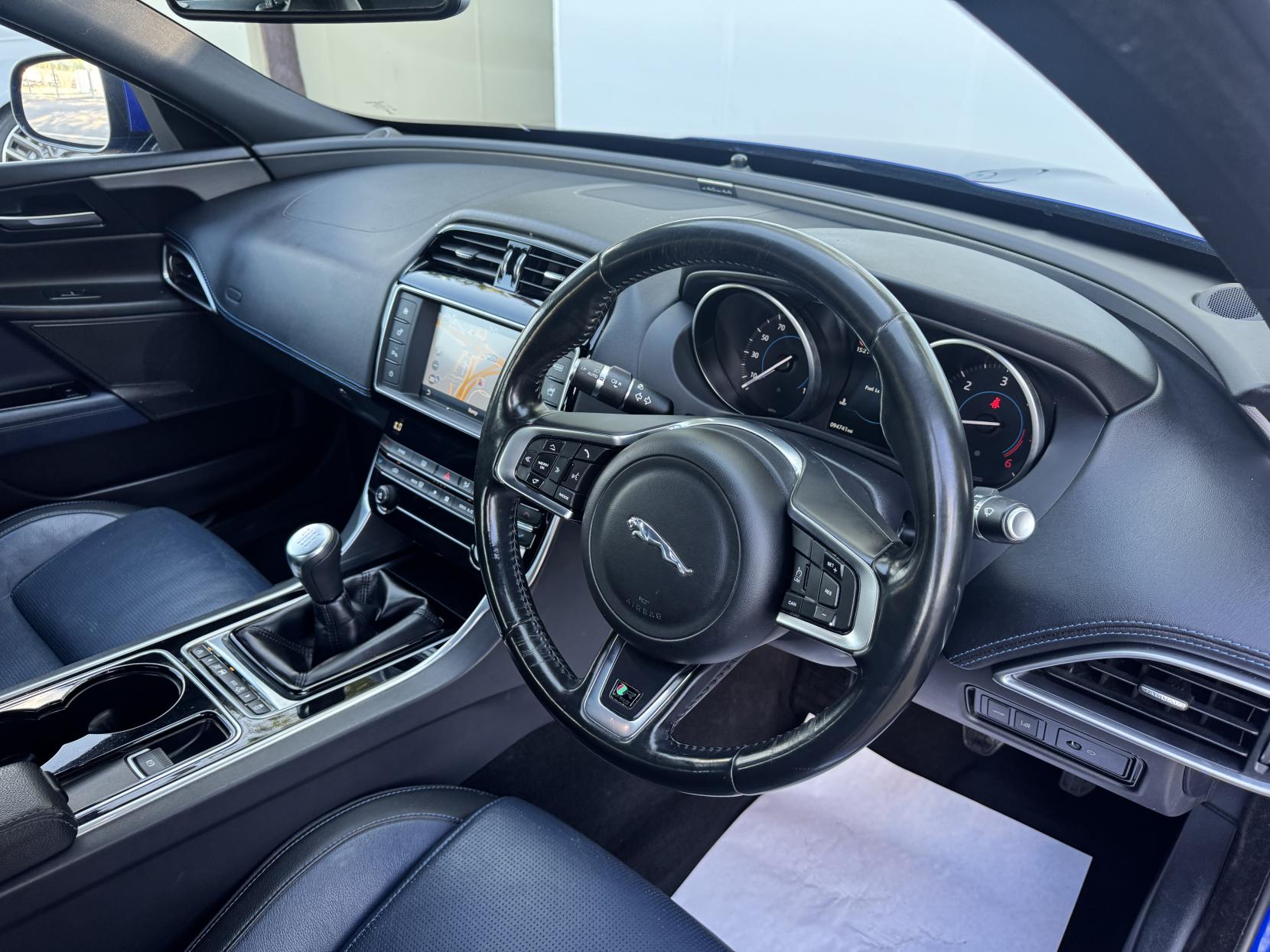 Jaguar XE 2.0d R-Sport Saloon 4dr Diesel Manual Euro 6 (s/s) (163 ps)