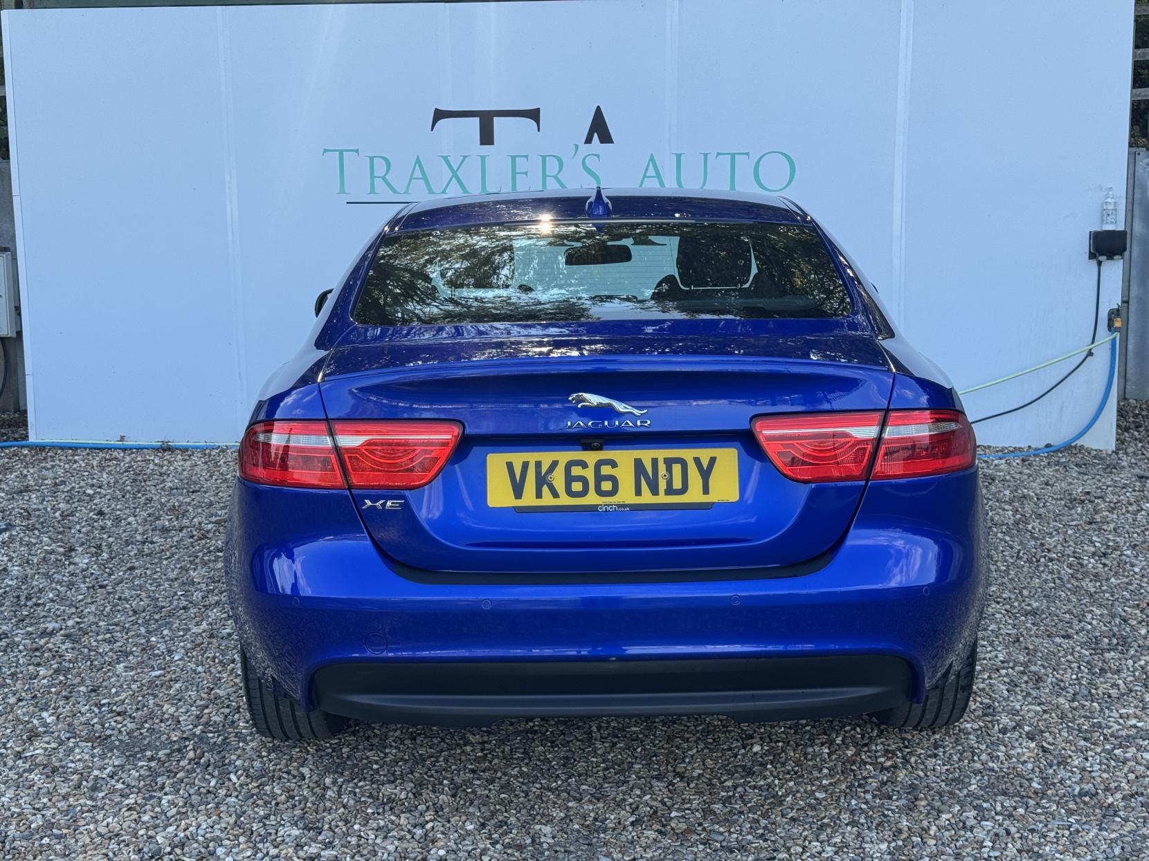 Jaguar XE 2.0d R-Sport Saloon 4dr Diesel Manual Euro 6 (s/s) (163 ps)