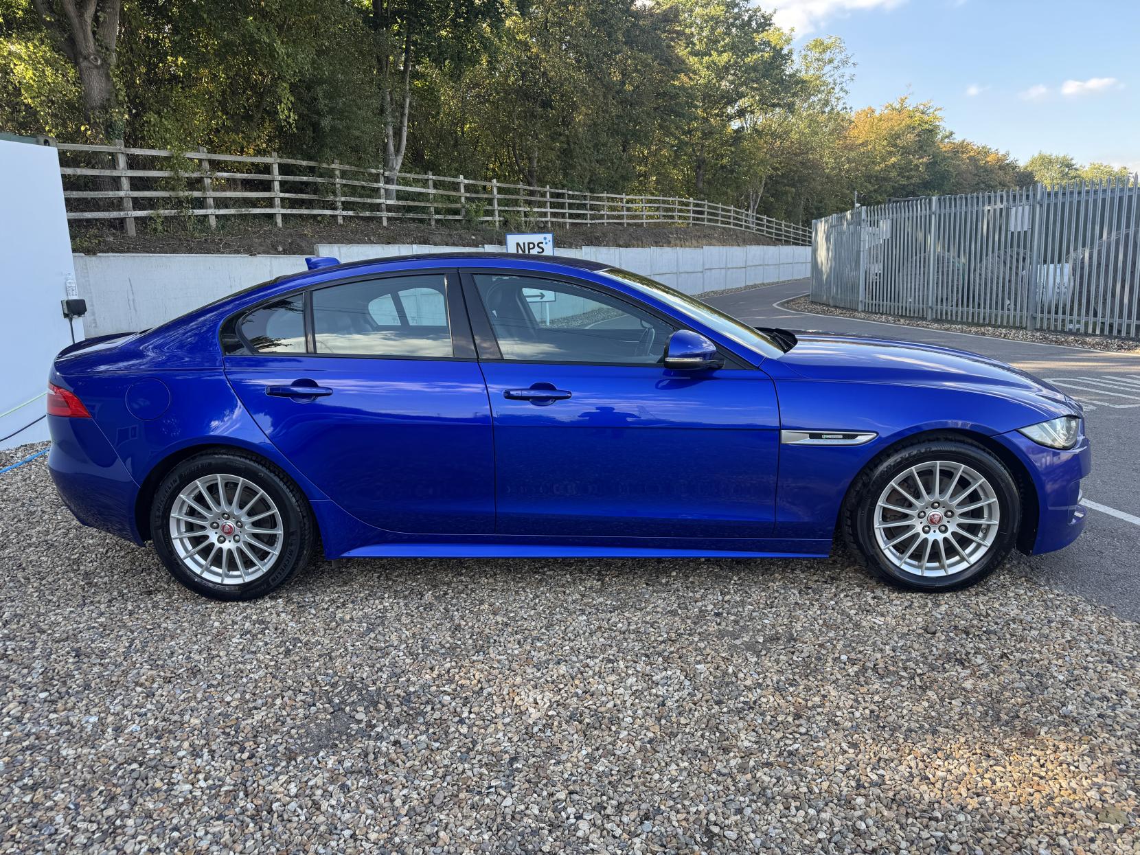 Jaguar XE 2.0d R-Sport Saloon 4dr Diesel Manual Euro 6 (s/s) (163 ps)