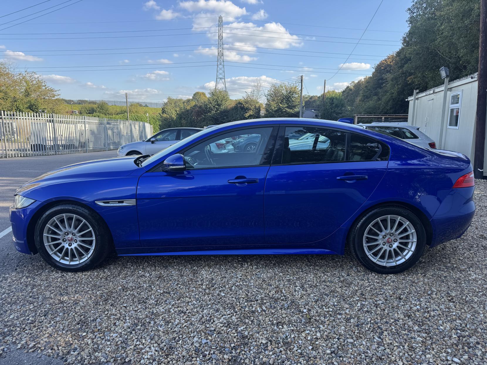 Jaguar XE 2.0d R-Sport Saloon 4dr Diesel Manual Euro 6 (s/s) (163 ps)