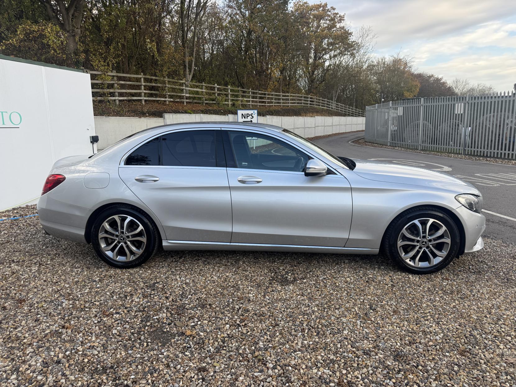 Mercedes-Benz C Class 2.1 C220d Sport Saloon 4dr Diesel G-Tronic+ Euro 6 (s/s) (170 ps)