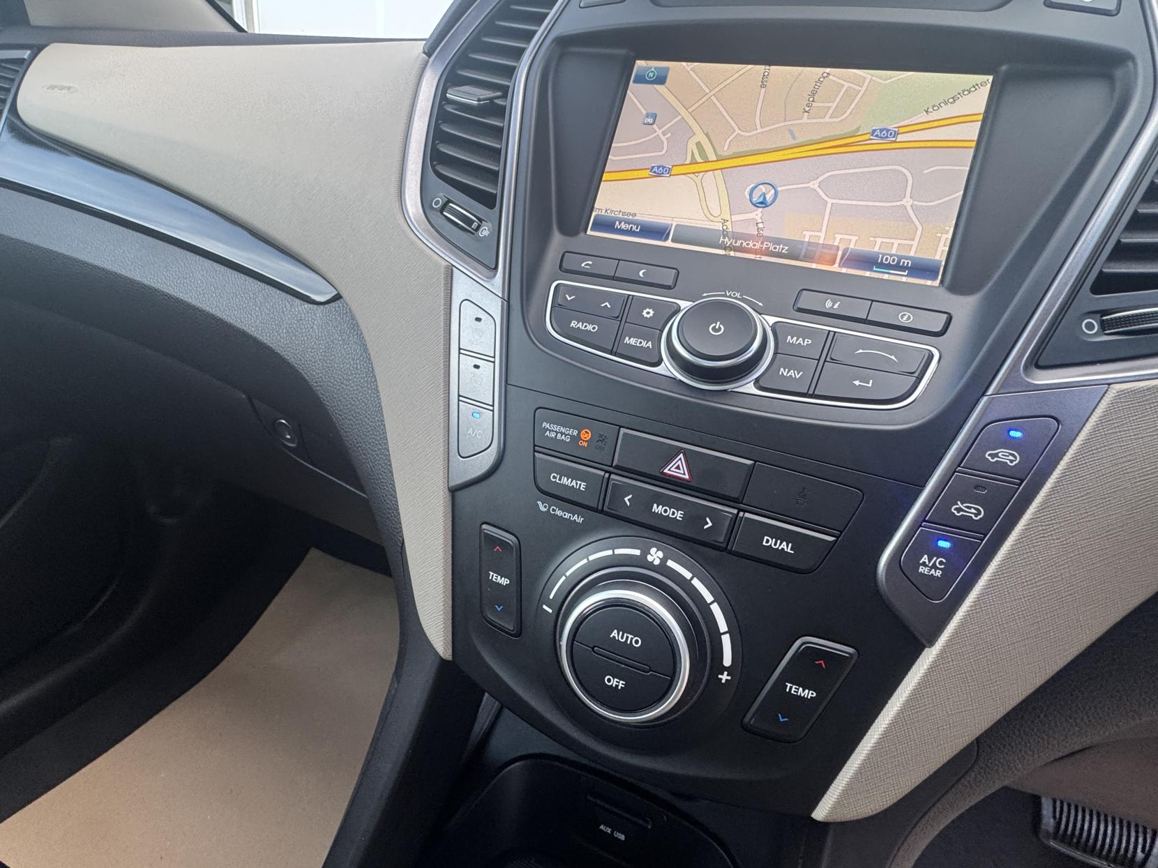 Hyundai Santa Fe 2.2 CRDi Premium SE SUV 5dr Diesel Auto 4WD Euro 5 (7 seat) (194 bhp)