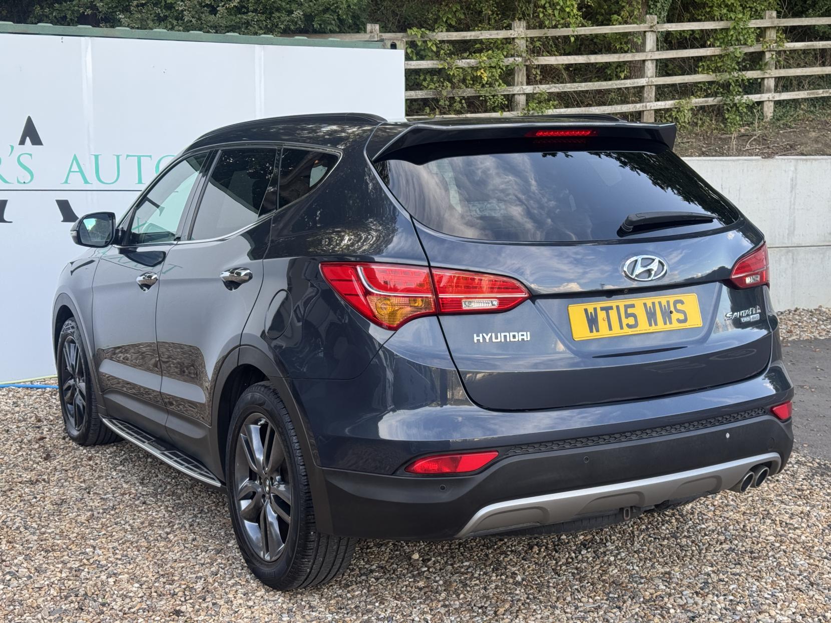 Hyundai Santa Fe 2.2 CRDi Premium SE SUV 5dr Diesel Auto 4WD Euro 5 (7 seat) (194 bhp)