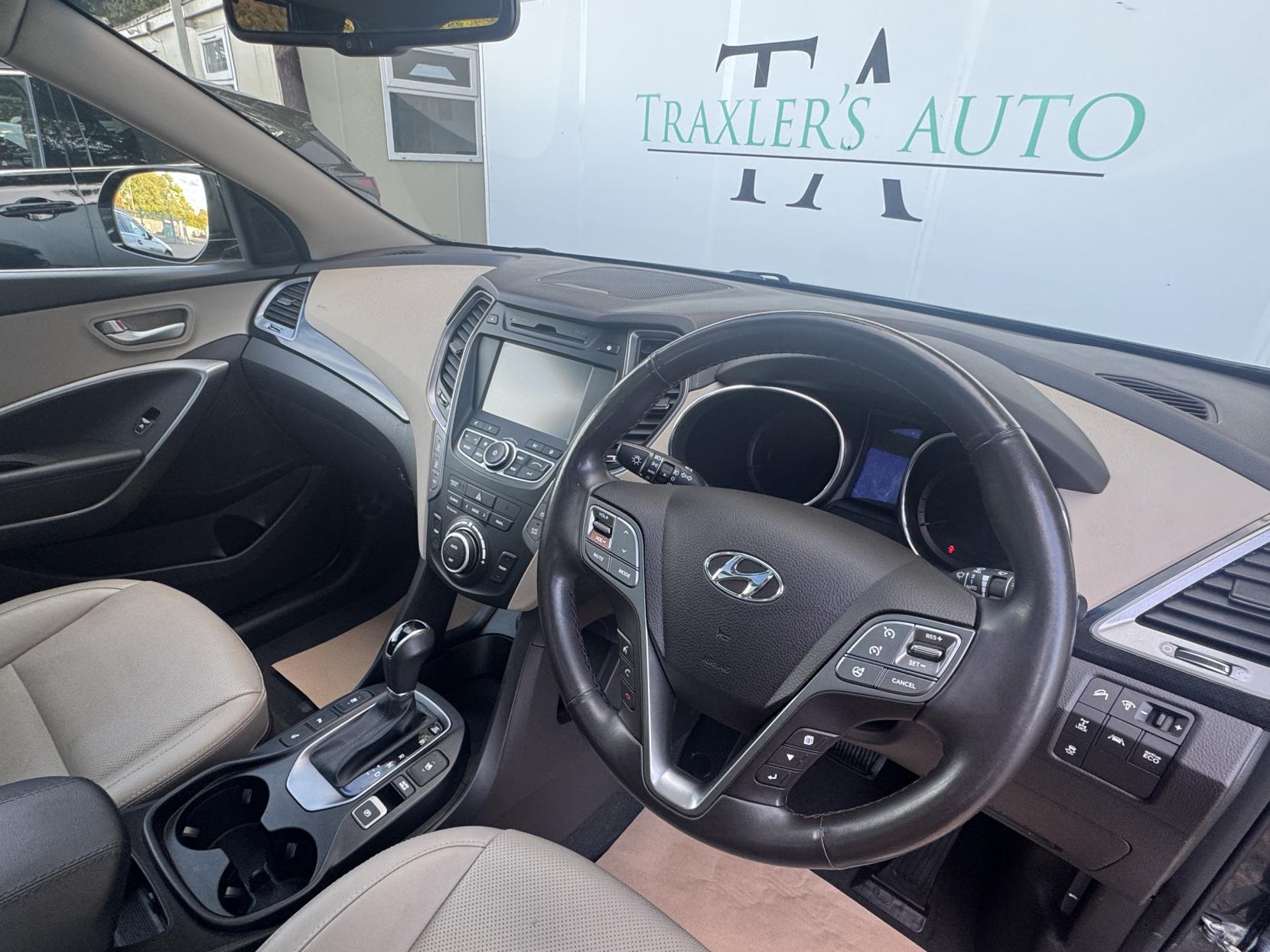 Hyundai Santa Fe 2.2 CRDi Premium SE SUV 5dr Diesel Auto 4WD Euro 5 (7 seat) (194 bhp)