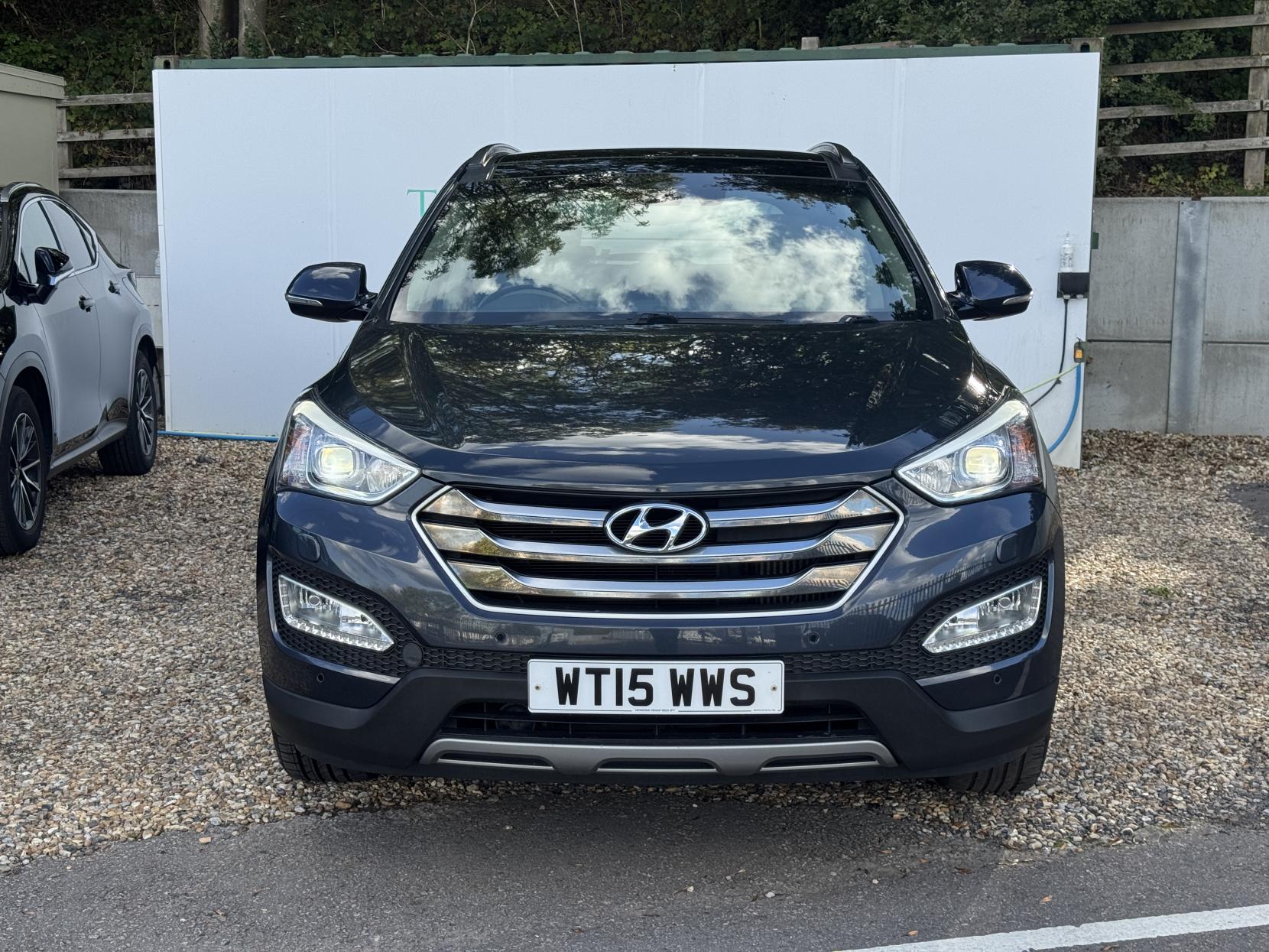 Hyundai Santa Fe 2.2 CRDi Premium SE SUV 5dr Diesel Auto 4WD Euro 5 (7 seat) (194 bhp)