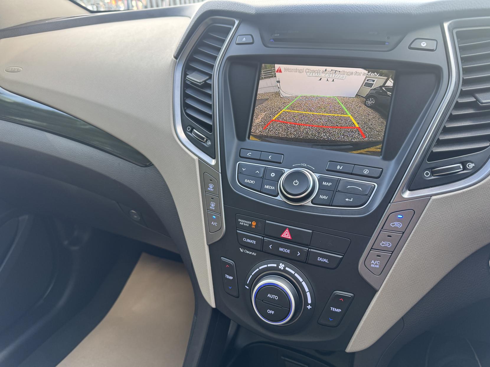 Hyundai Santa Fe 2.2 CRDi Premium SE SUV 5dr Diesel Auto 4WD Euro 5 (7 seat) (194 bhp)