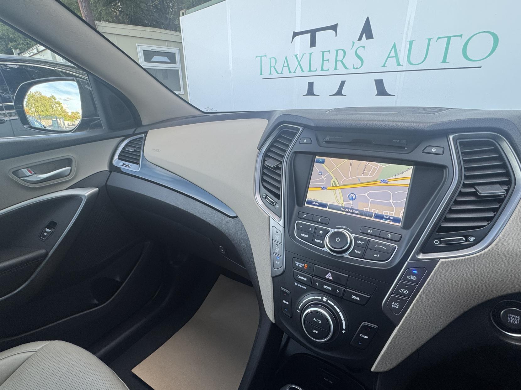 Hyundai Santa Fe 2.2 CRDi Premium SE SUV 5dr Diesel Auto 4WD Euro 5 (7 seat) (194 bhp)
