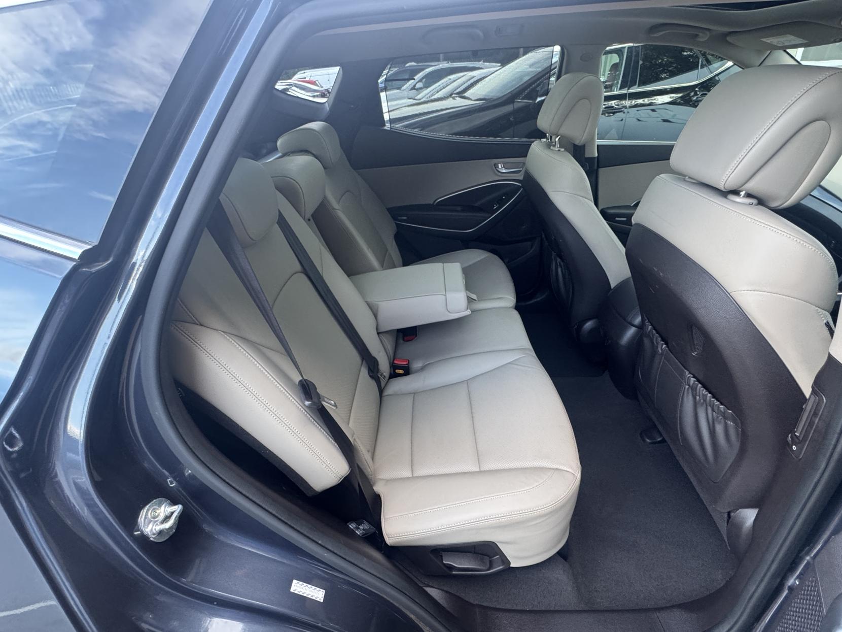 Hyundai Santa Fe 2.2 CRDi Premium SE SUV 5dr Diesel Auto 4WD Euro 5 (7 seat) (194 bhp)