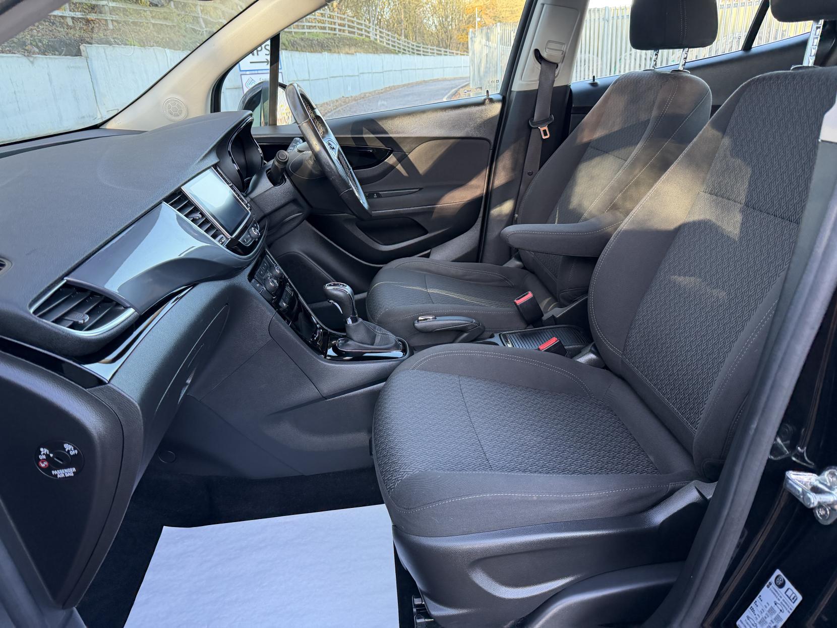 Vauxhall Mokka X 1.4i Turbo Design Nav SUV 5dr Petrol Auto Euro 6 (140 ps)