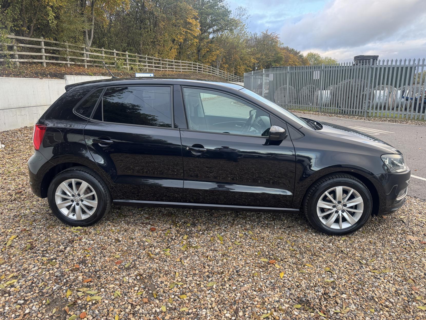 Volkswagen Polo 1.0 BlueMotion Tech SE Hatchback 5dr Petrol Manual Euro 6 (s/s) (60 ps)