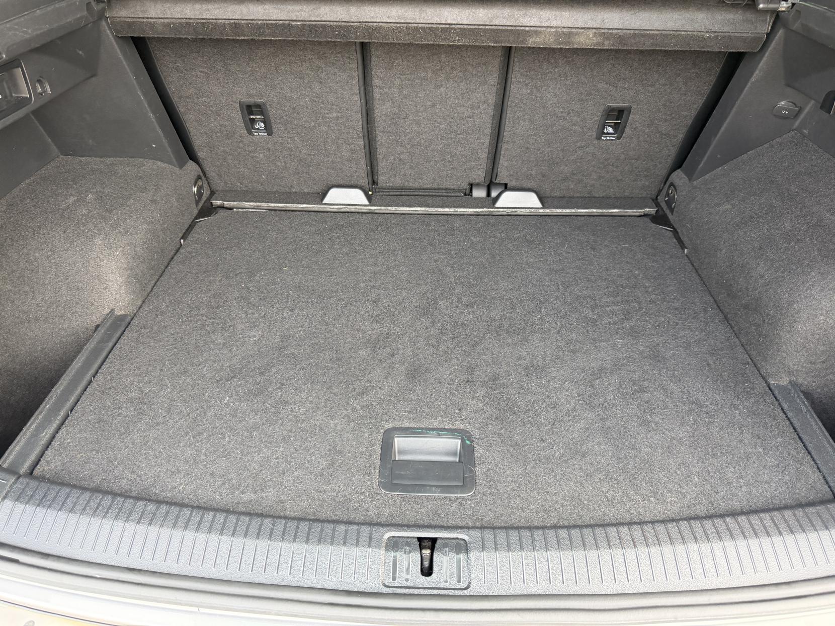 Volkswagen Tiguan 2.0 TDI BlueMotion Tech R-Line SUV 5dr Diesel Manual 4Motion Euro 6 (s/s) (150 ps)