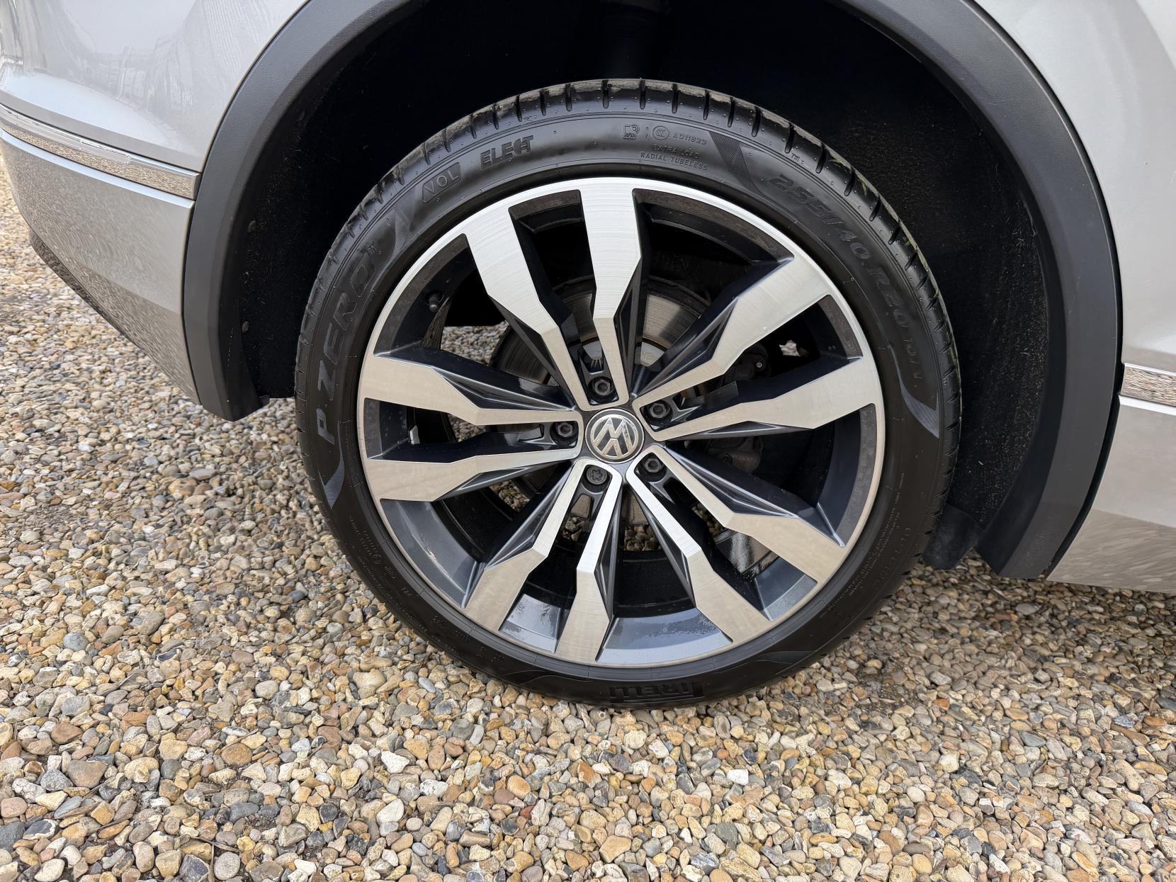 Volkswagen Tiguan 2.0 TDI BlueMotion Tech R-Line SUV 5dr Diesel Manual 4Motion Euro 6 (s/s) (150 ps)