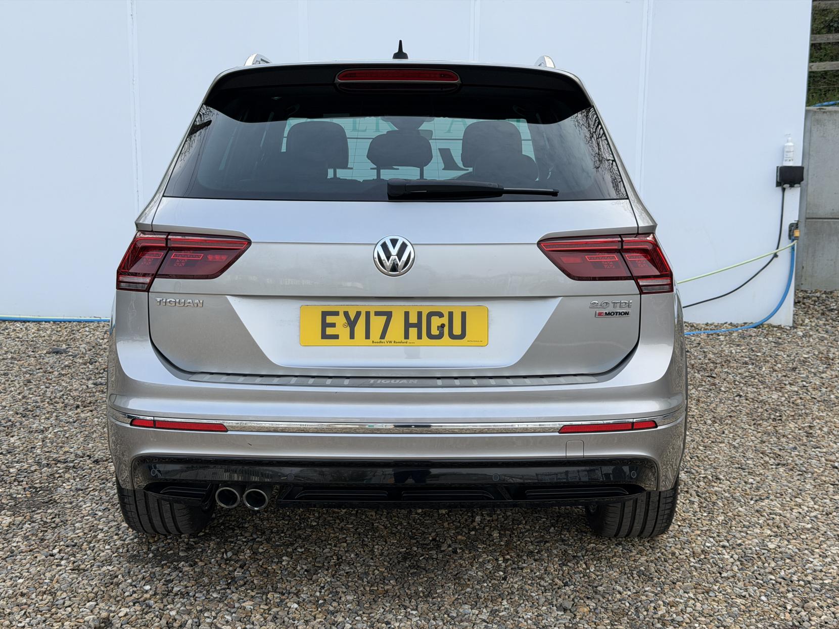 Volkswagen Tiguan 2.0 TDI BlueMotion Tech R-Line SUV 5dr Diesel Manual 4Motion Euro 6 (s/s) (150 ps)