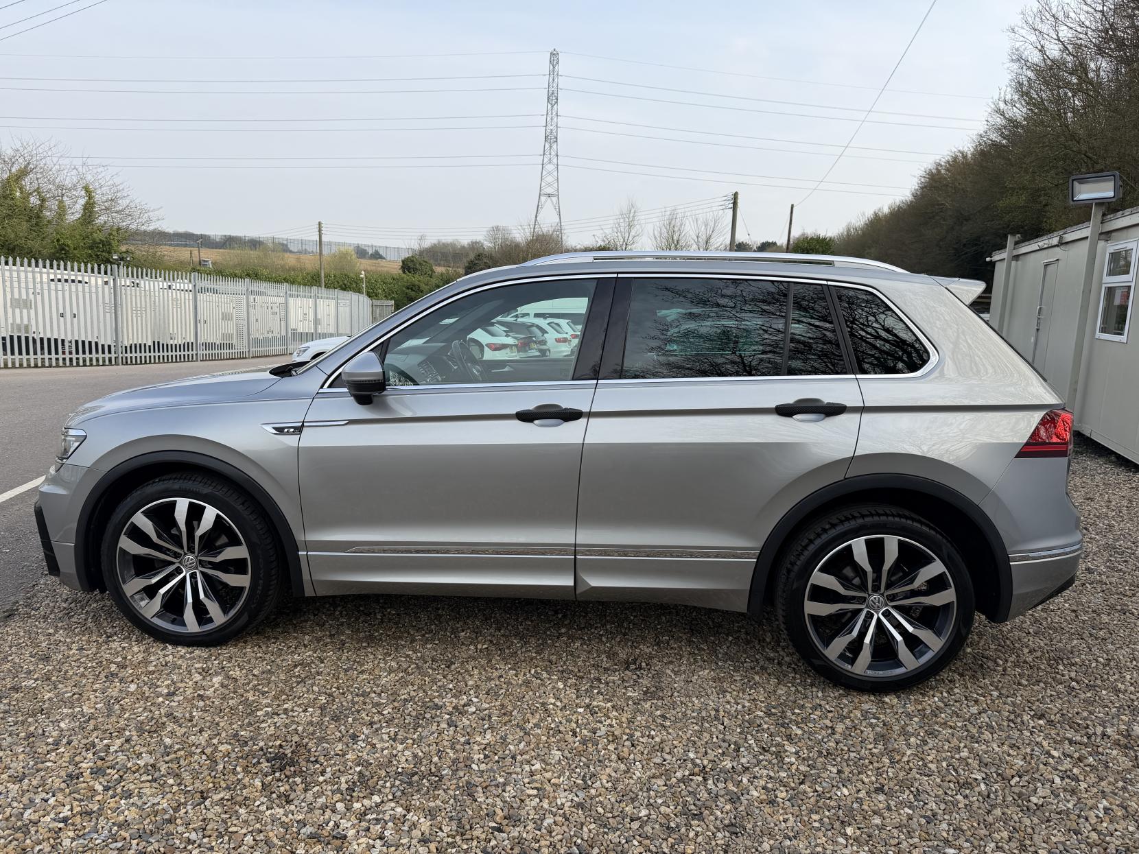 Volkswagen Tiguan 2.0 TDI BlueMotion Tech R-Line SUV 5dr Diesel Manual 4Motion Euro 6 (s/s) (150 ps)