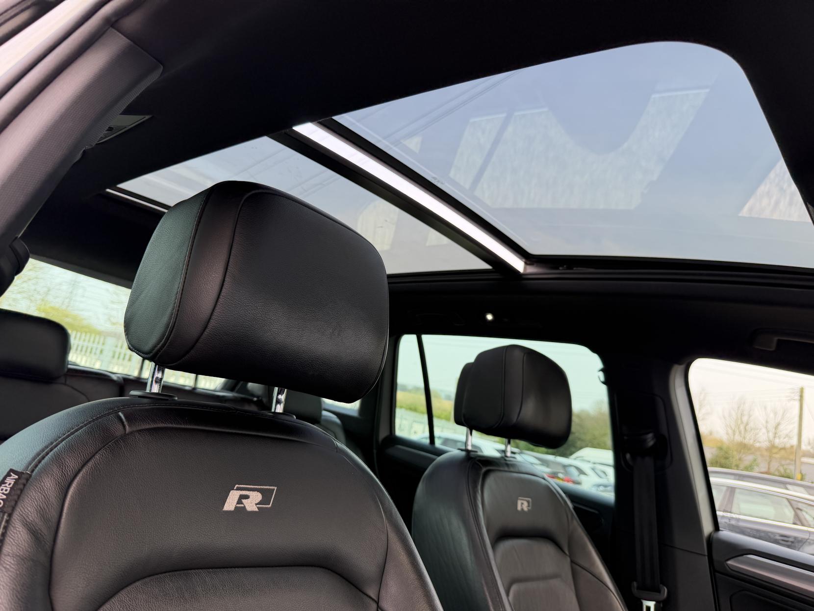 Volkswagen Tiguan 2.0 TDI BlueMotion Tech R-Line SUV 5dr Diesel Manual 4Motion Euro 6 (s/s) (150 ps)