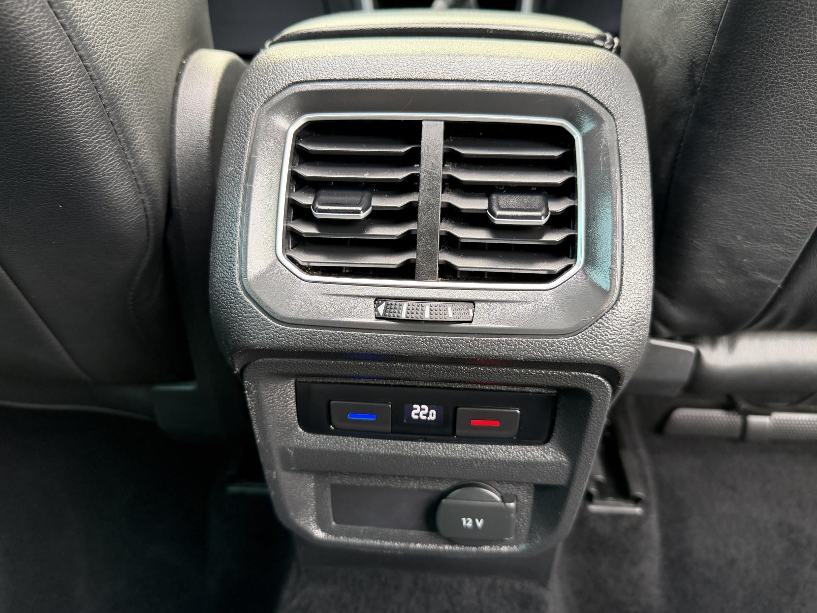 Volkswagen Tiguan 2.0 TDI BlueMotion Tech R-Line SUV 5dr Diesel Manual 4Motion Euro 6 (s/s) (150 ps)