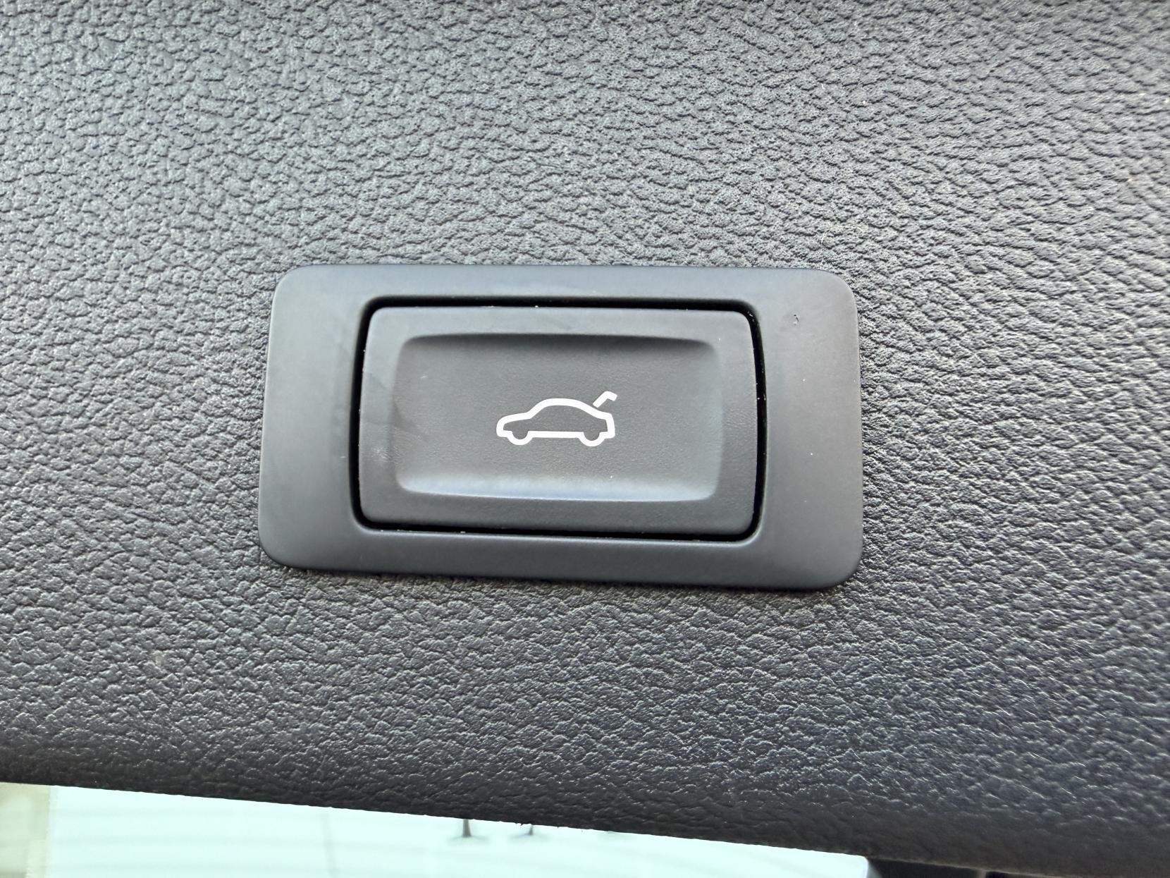 Audi S4 Avant 3.0 TFSI V6 Estate 5dr Petrol S Tronic quattro Euro 6 (s/s) (Nav) (333 ps)