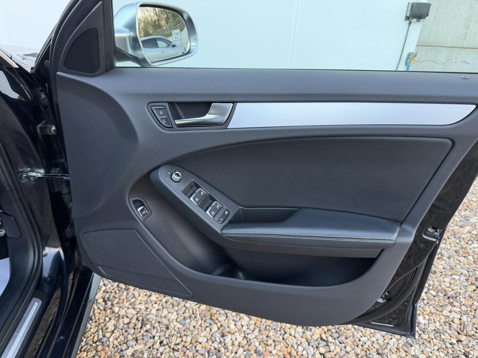 Audi S4 Avant 3.0 TFSI V6 Estate 5dr Petrol S Tronic quattro Euro 6 (s/s) (Nav) (333 ps)