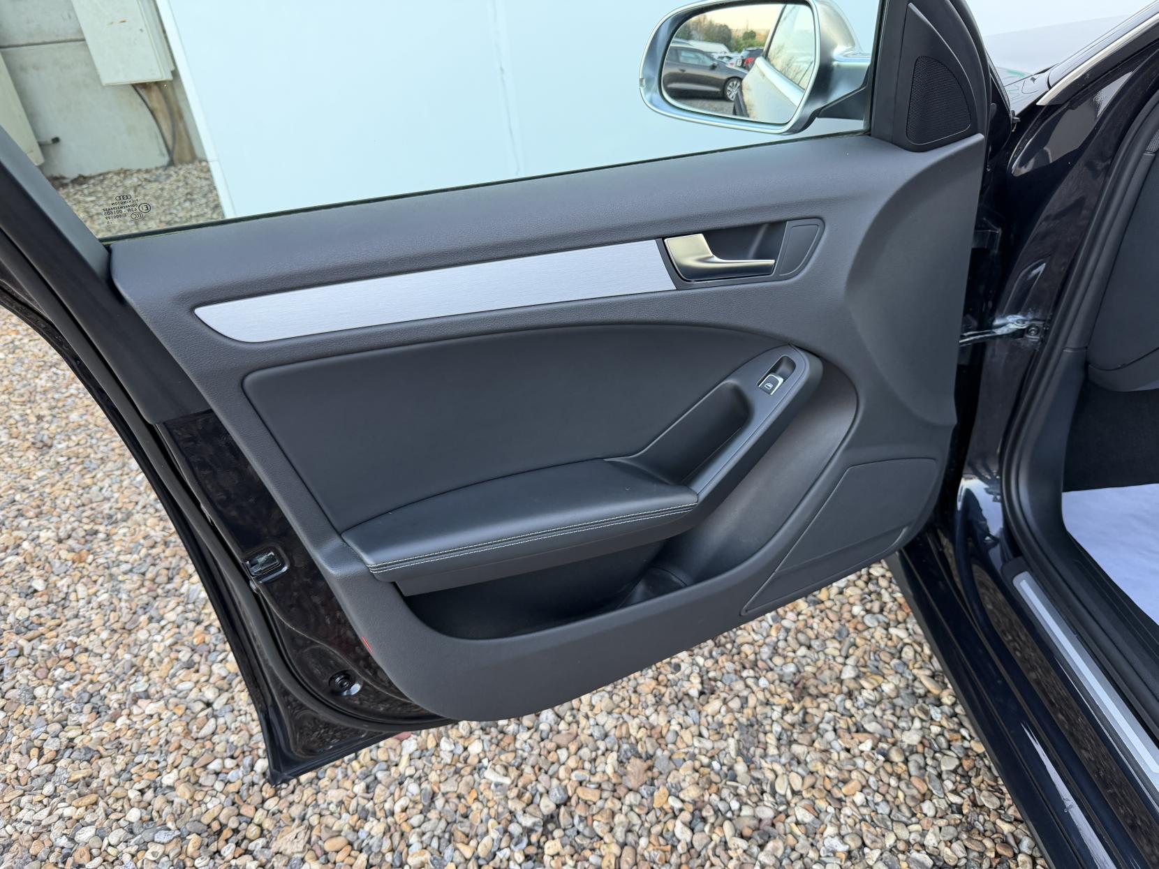 Audi S4 Avant 3.0 TFSI V6 Estate 5dr Petrol S Tronic quattro Euro 6 (s/s) (Nav) (333 ps)