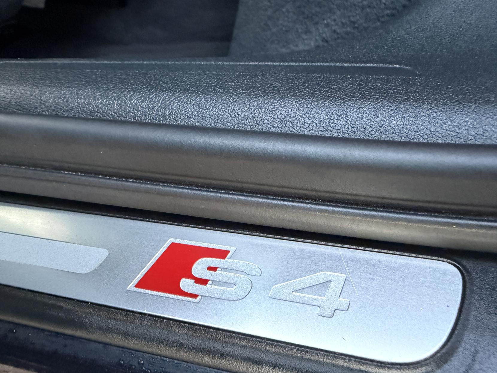 Audi S4 Avant 3.0 TFSI V6 Estate 5dr Petrol S Tronic quattro Euro 6 (s/s) (Nav) (333 ps)