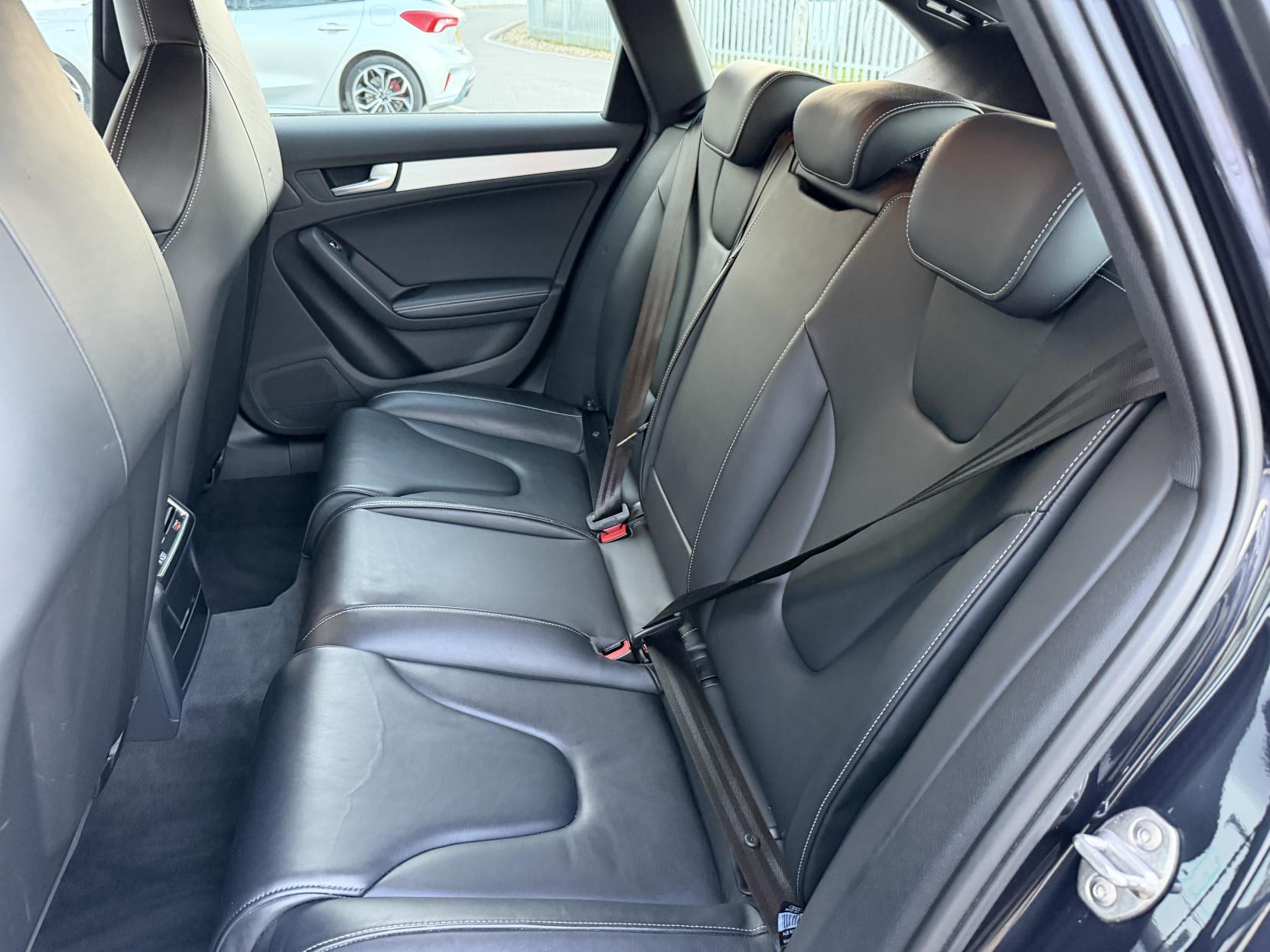 Audi S4 Avant 3.0 TFSI V6 Estate 5dr Petrol S Tronic quattro Euro 6 (s/s) (Nav) (333 ps)