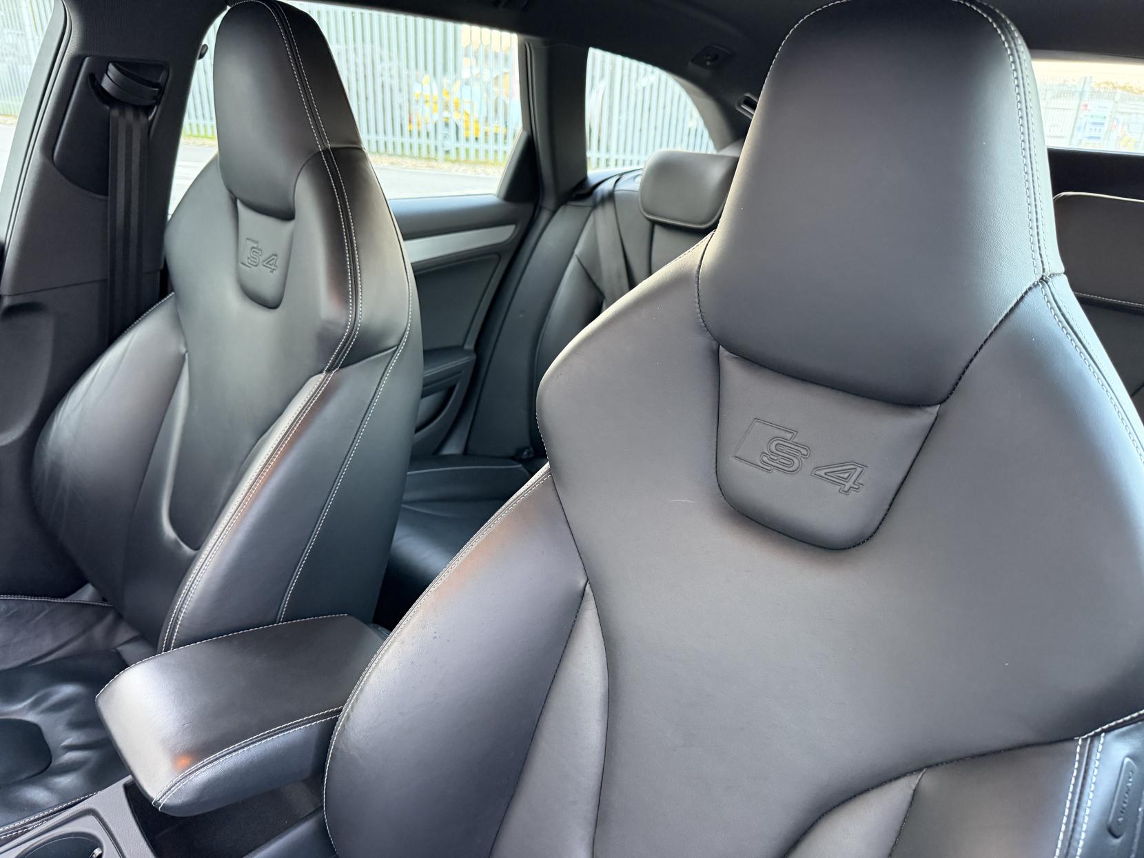 Audi S4 Avant 3.0 TFSI V6 Estate 5dr Petrol S Tronic quattro Euro 6 (s/s) (Nav) (333 ps)