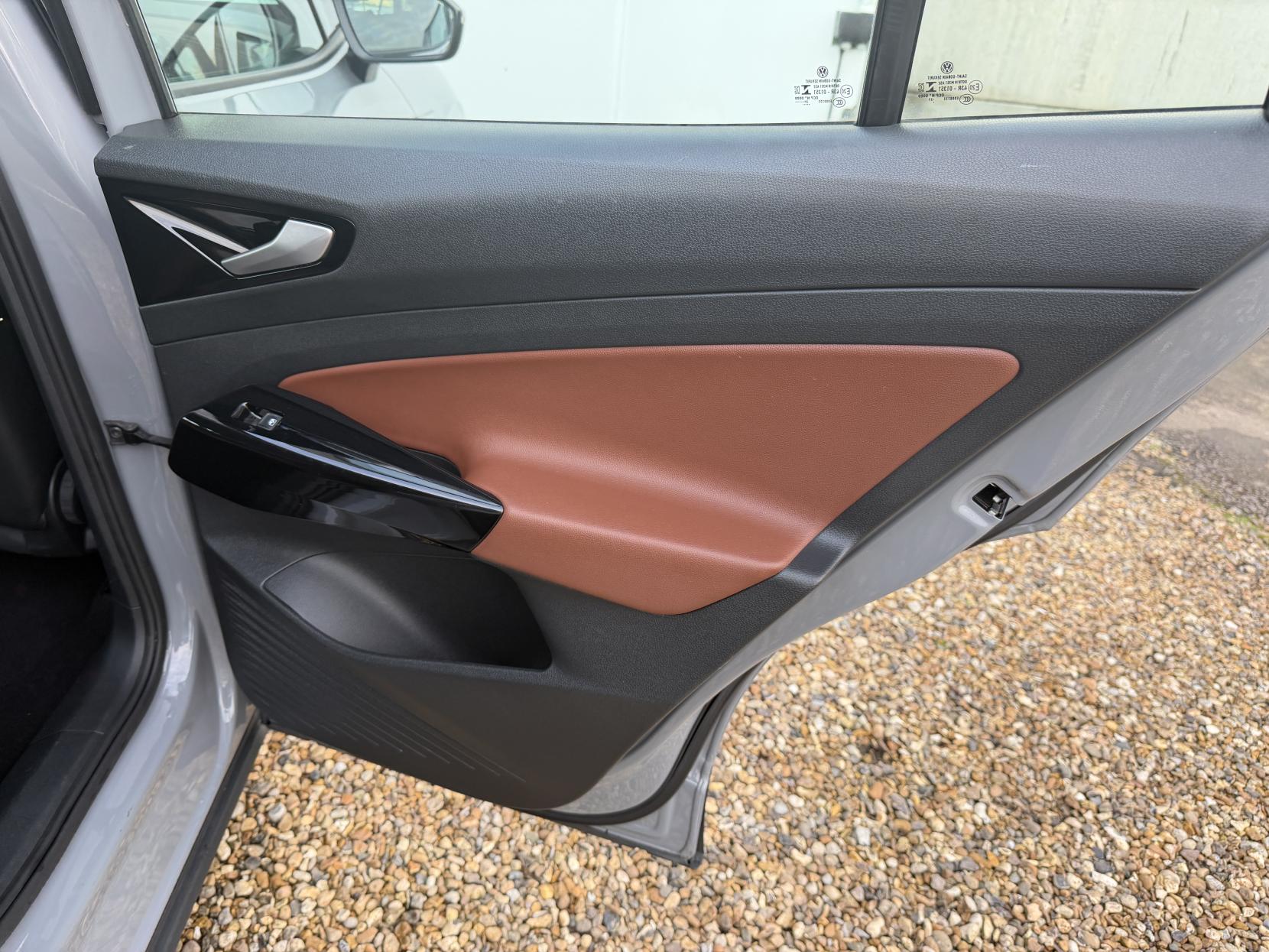 Volkswagen ID.4 Pro Performance 77kWh Life SUV 5dr Electric Auto (204 ps)