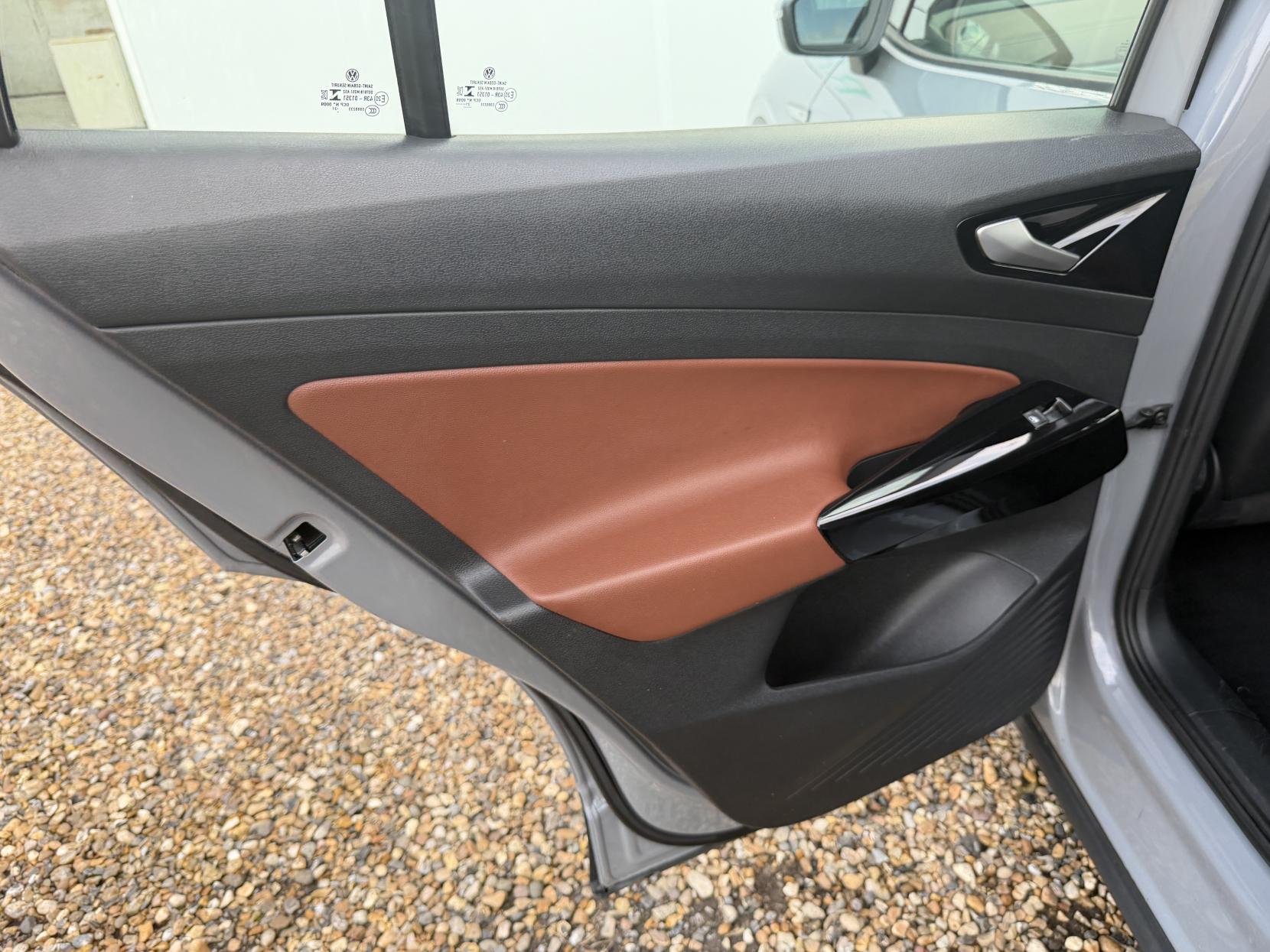 Volkswagen ID.4 Pro Performance 77kWh Life SUV 5dr Electric Auto (204 ps)