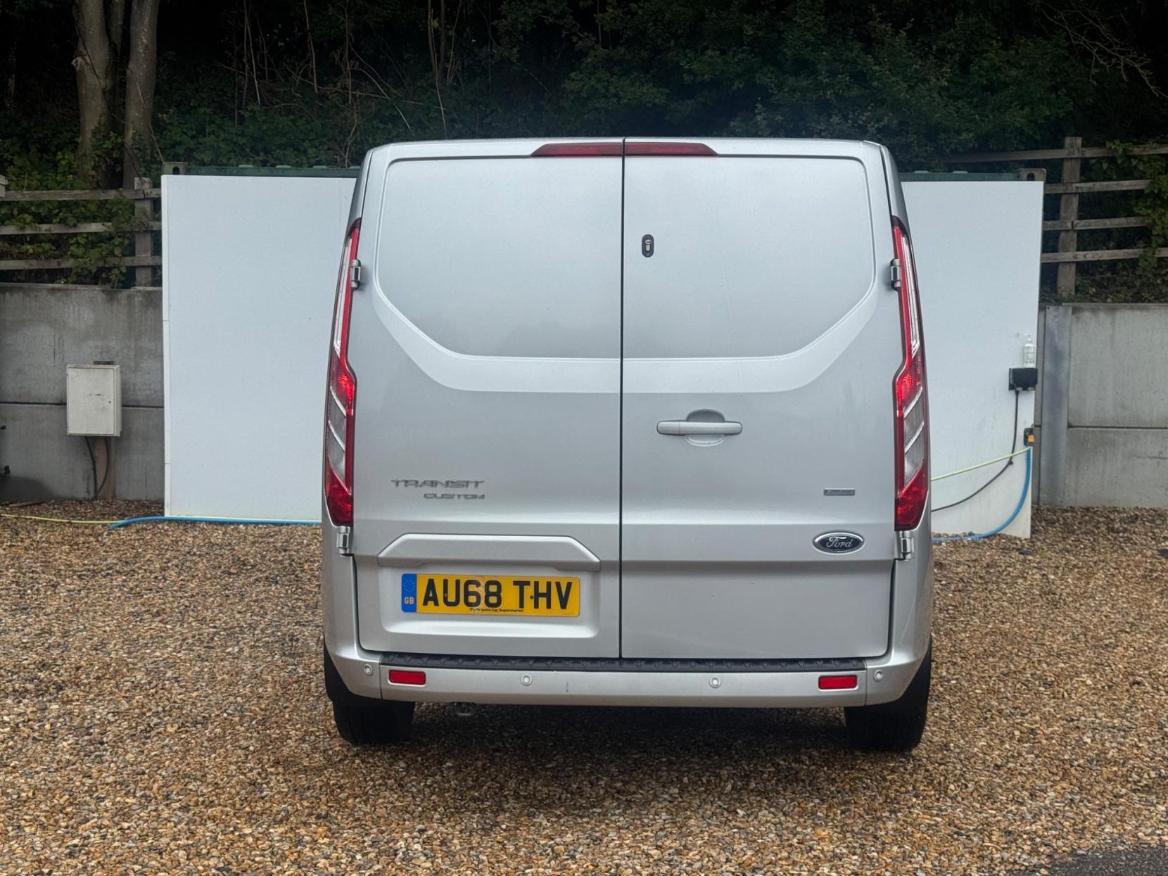Ford Transit Custom 2.0 300 EcoBlue Limited L2 H1 Euro 6 5dr