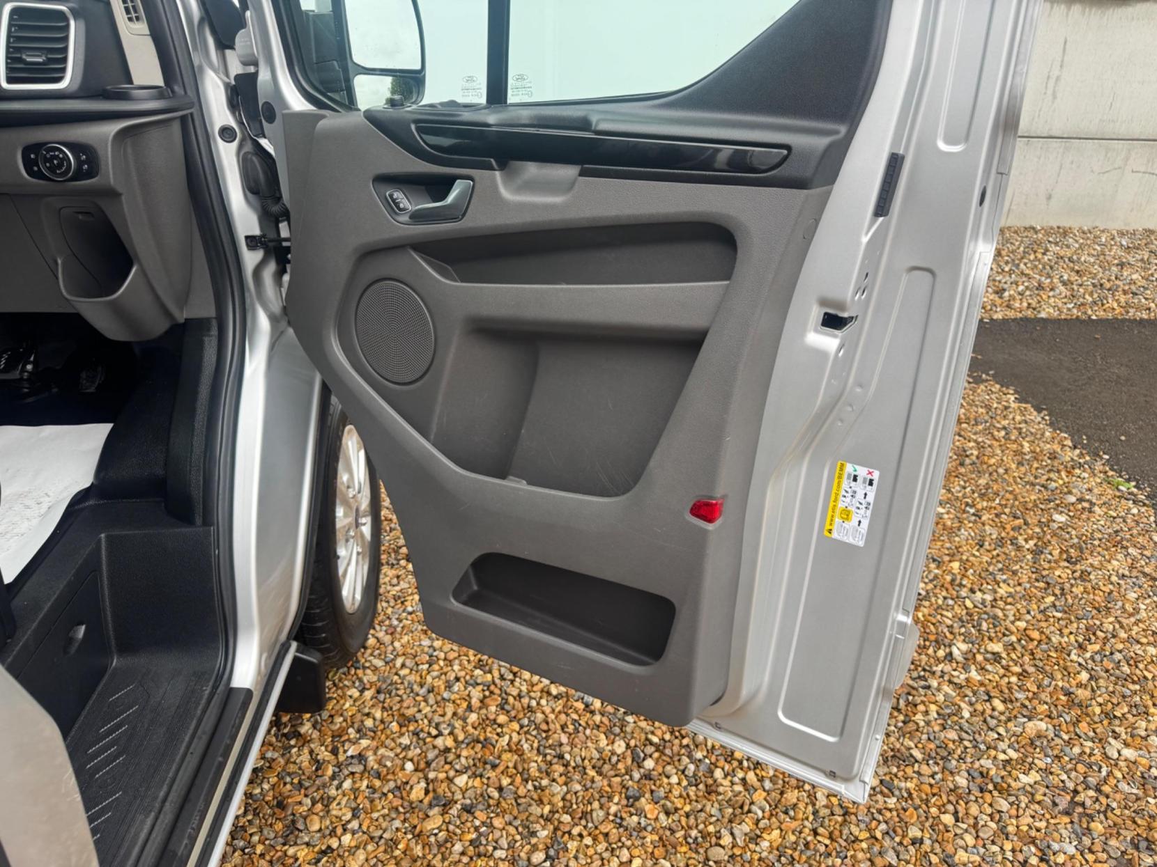 Ford Transit Custom 2.0 300 EcoBlue Limited L2 H1 Euro 6 5dr