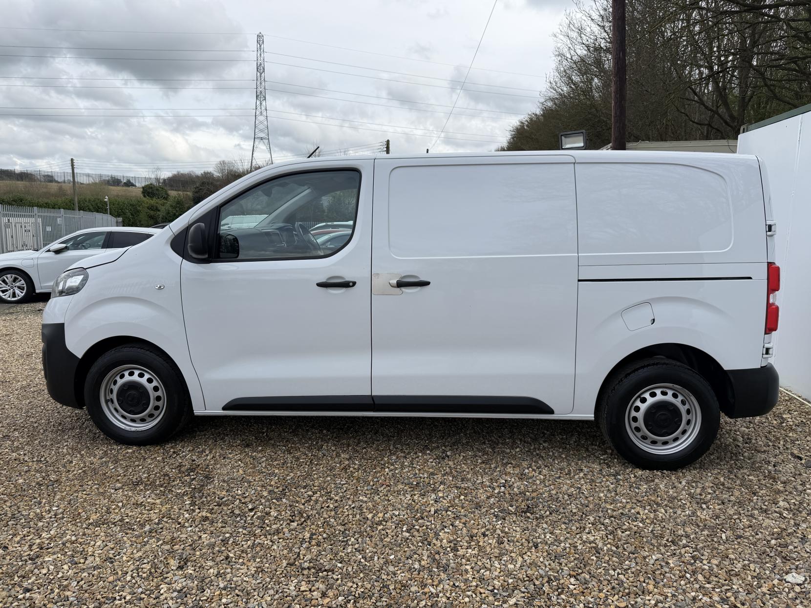 Vauxhall Vivaro 1.5 Turbo D 2900 Prime Panel Van 6dr Diesel Manual L1 H1 Euro 6 (s/s) (100 ps)