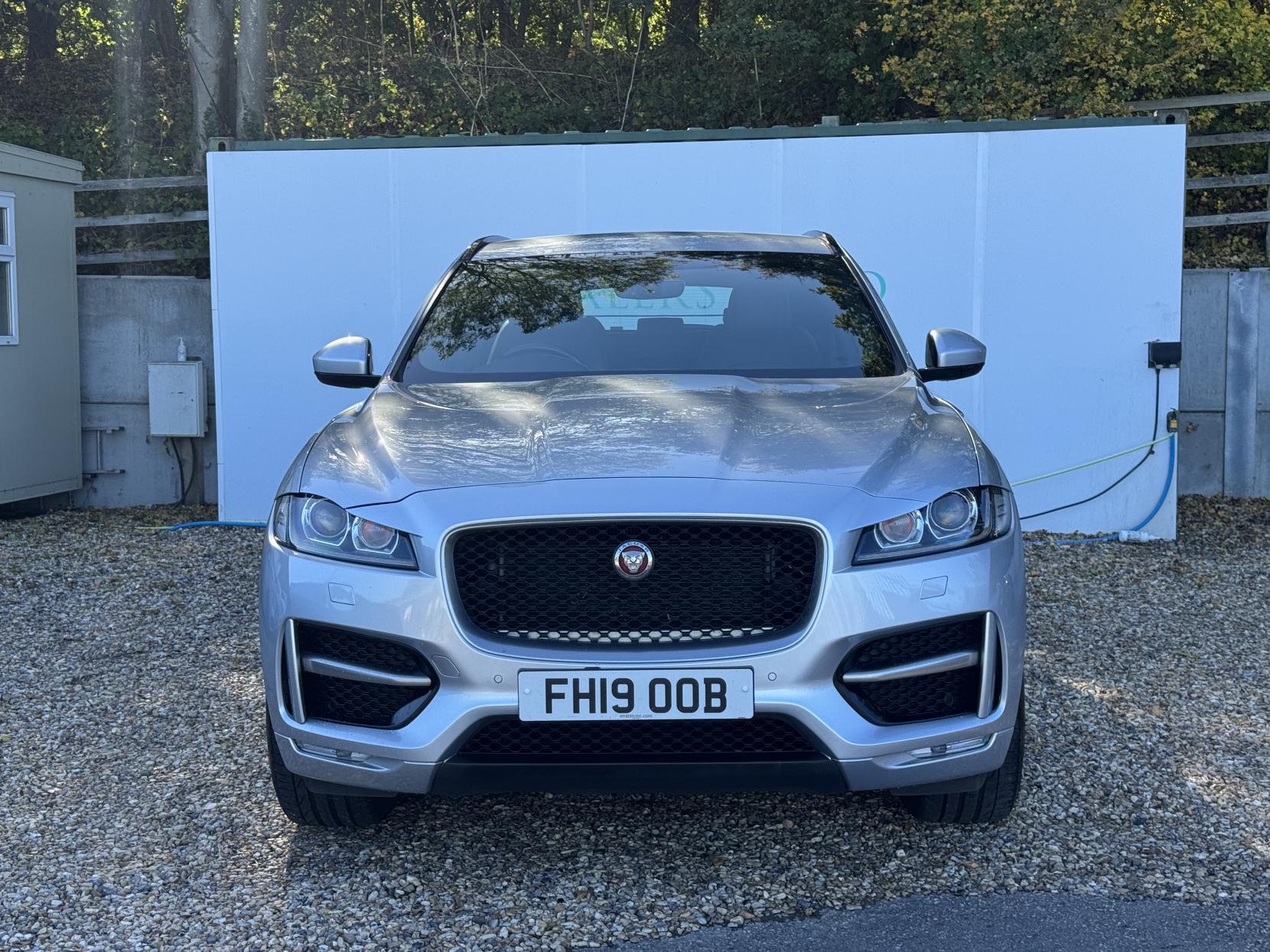 Jaguar F-PACE 2.0 D180 R-Sport Auto AWD Euro 6 (s/s) 5dr