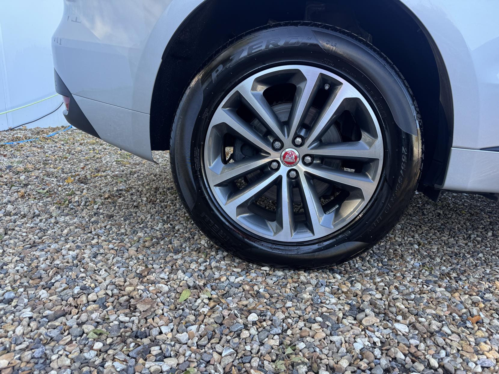 Jaguar F-PACE 2.0 D180 R-Sport Auto AWD Euro 6 (s/s) 5dr