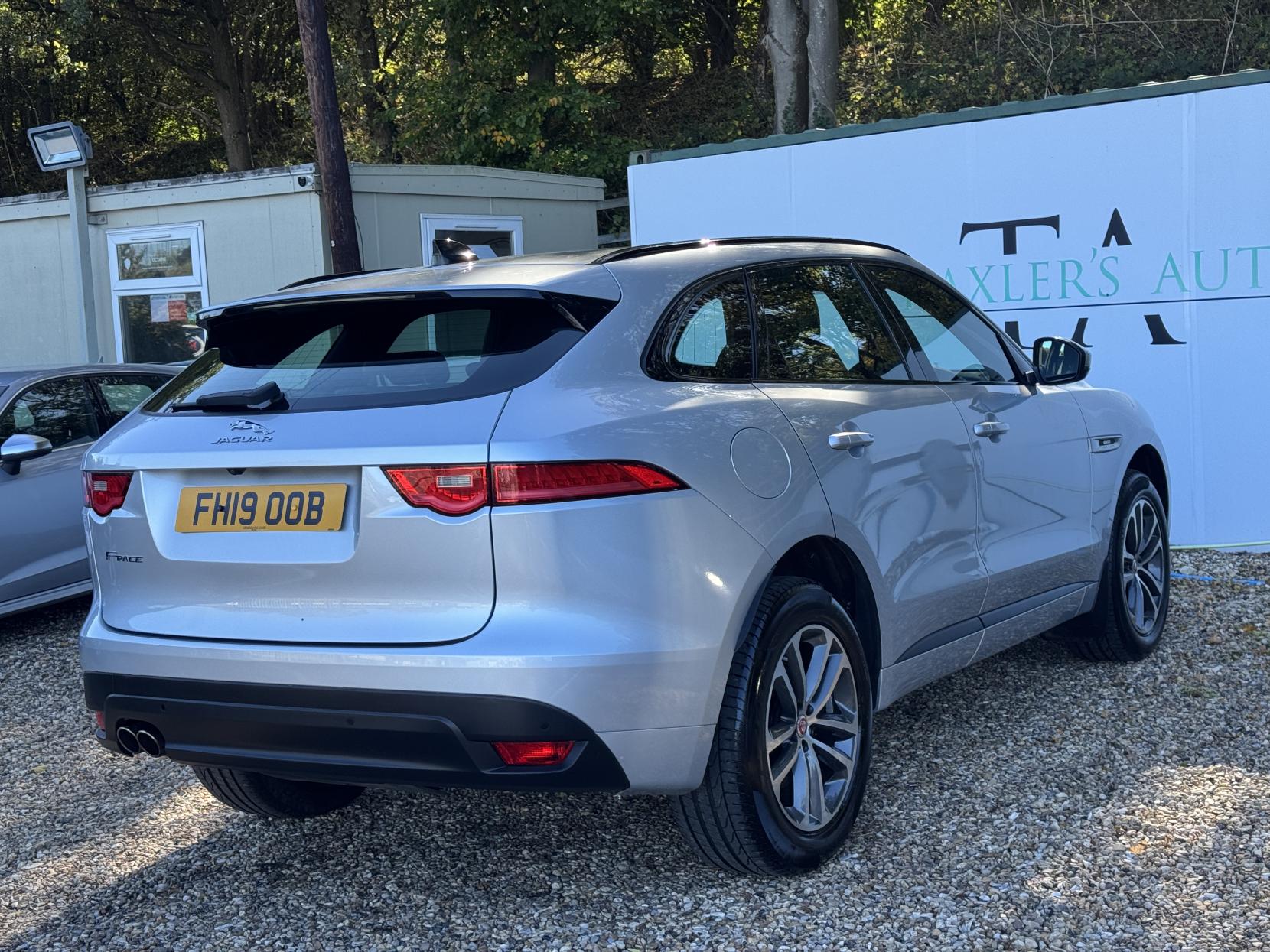 Jaguar F-PACE 2.0 D180 R-Sport Auto AWD Euro 6 (s/s) 5dr
