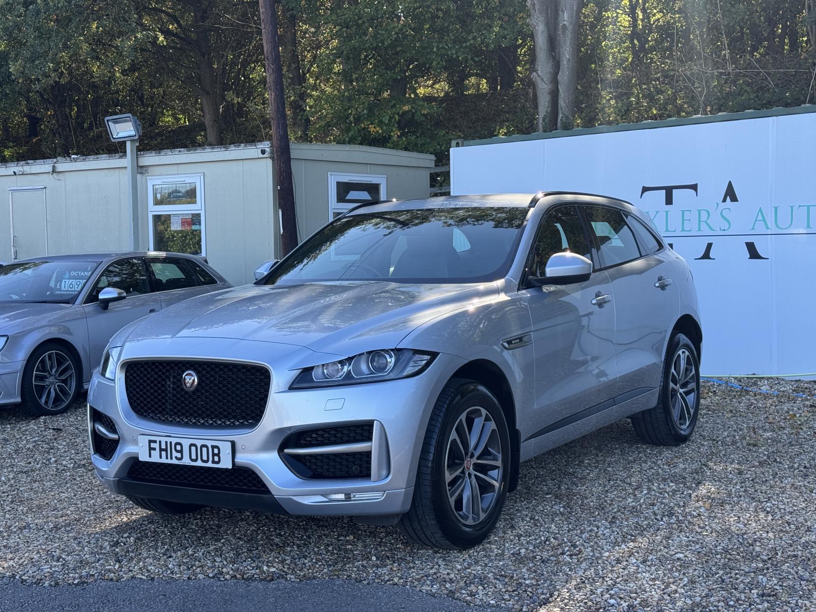 Jaguar F-PACE 2.0 D180 R-Sport Auto AWD Euro 6 (s/s) 5dr