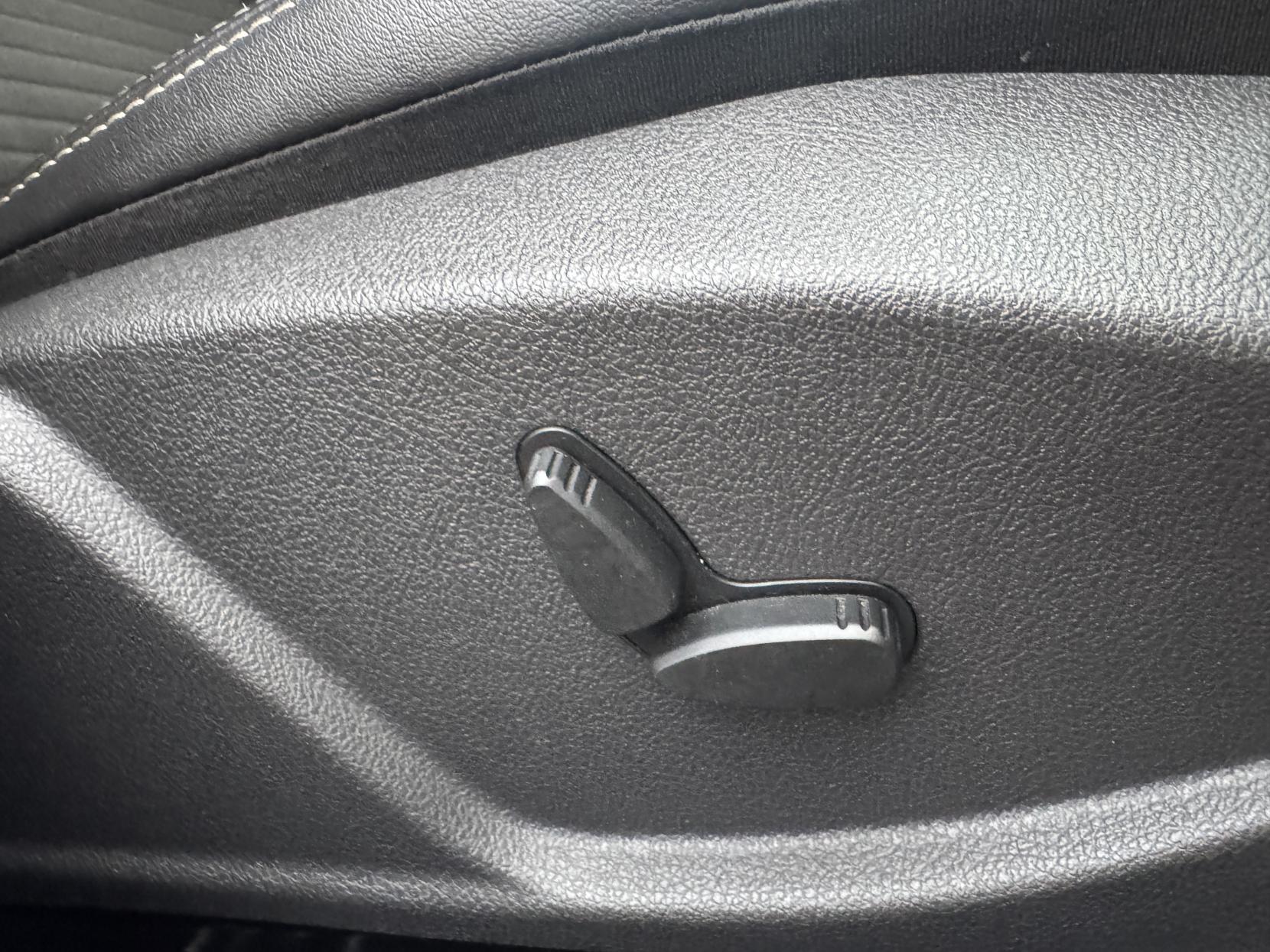 Ford Focus 1.0T EcoBoost Titanium X Hatchback 5dr Petrol Auto Euro 6 (s/s) (125 ps)