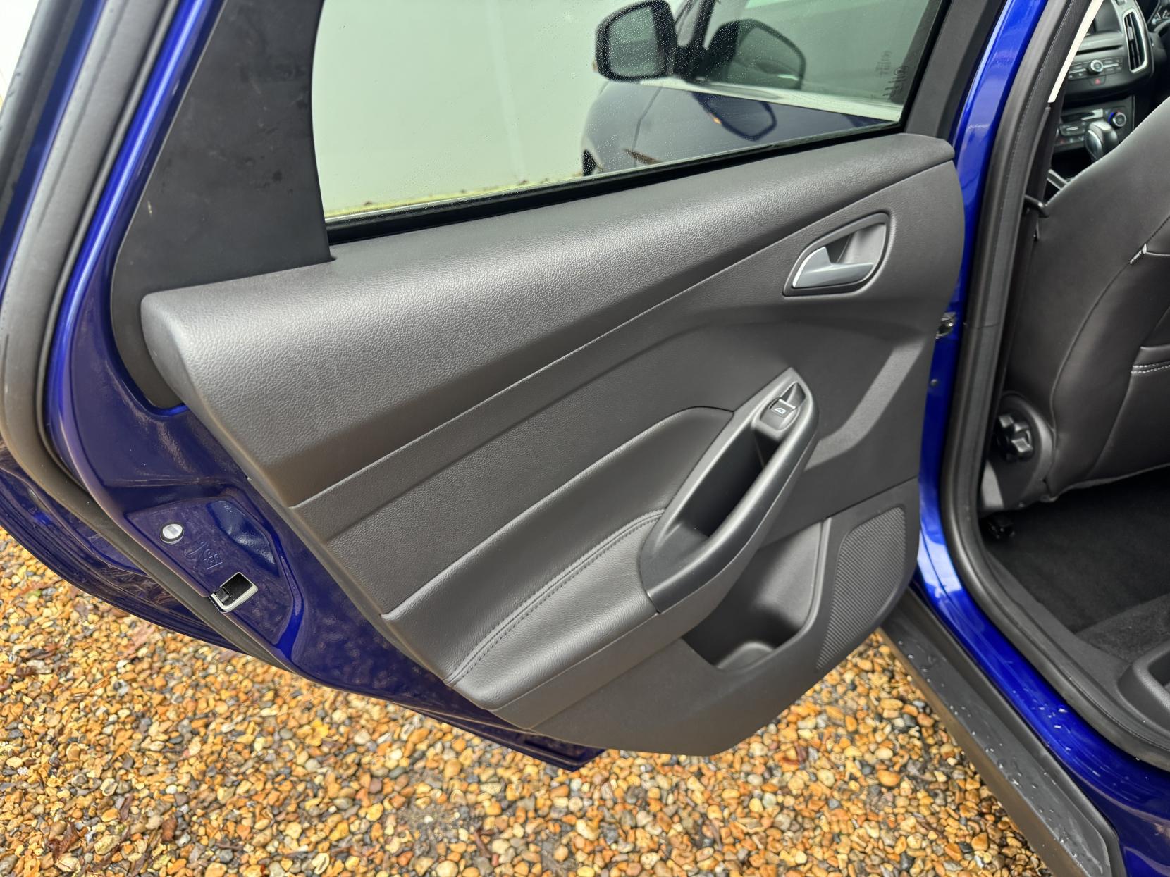 Ford Focus 1.0T EcoBoost Titanium X Hatchback 5dr Petrol Auto Euro 6 (s/s) (125 ps)