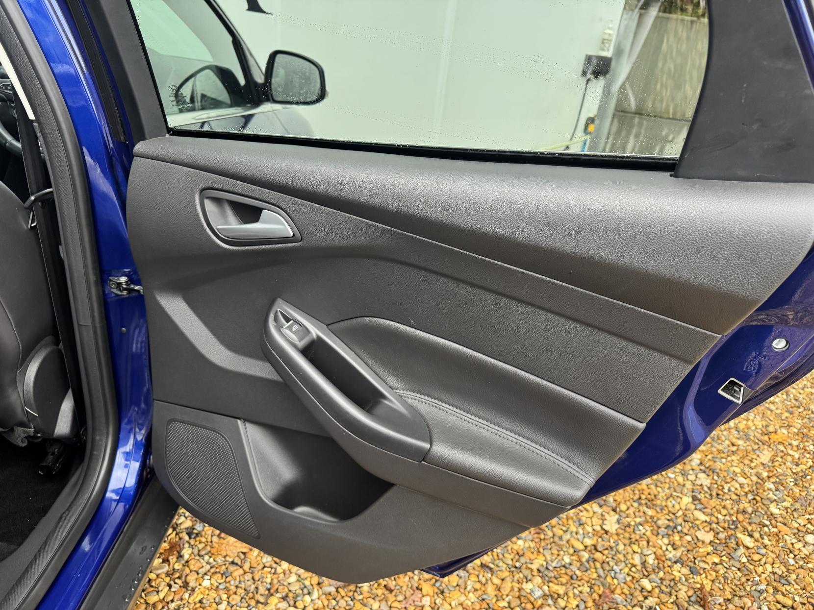 Ford Focus 1.0T EcoBoost Titanium X Hatchback 5dr Petrol Auto Euro 6 (s/s) (125 ps)