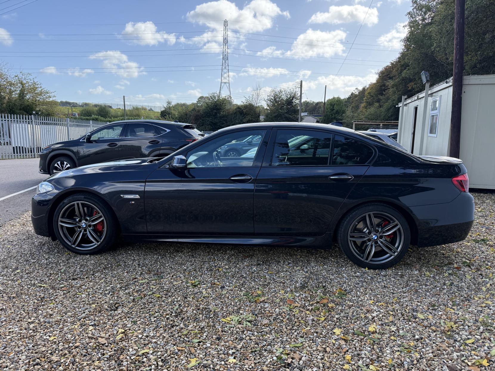 BMW 5 Series 3.0 535d M Sport Saloon 4dr Diesel Auto Euro 6 (s/s) (313 ps)