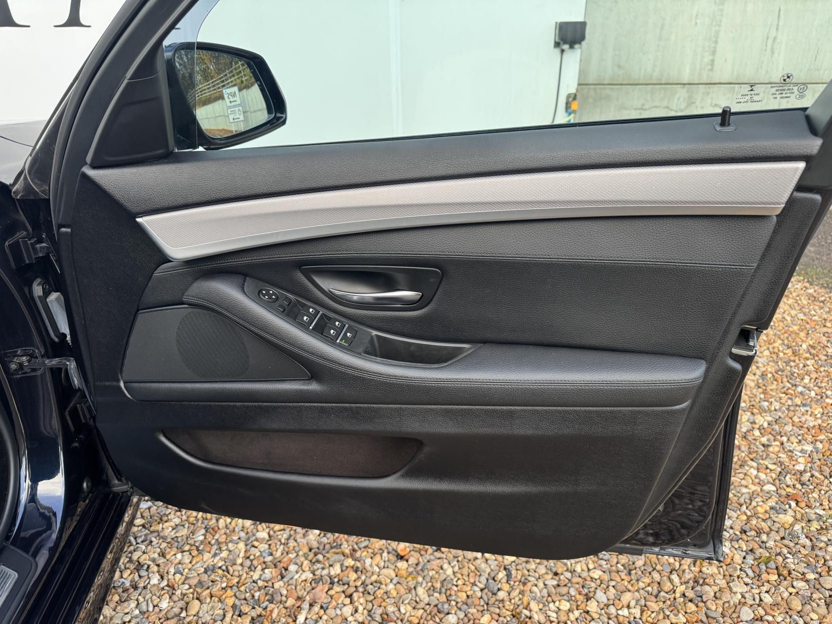 BMW 5 Series 2.0 520d M Sport Touring 5dr Diesel Auto Euro 6 (s/s) (190 ps)