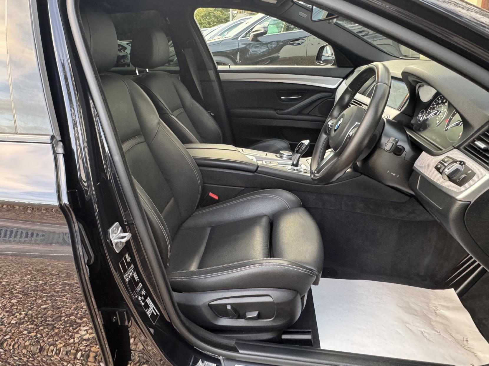 BMW 5 Series 2.0 520d M Sport Touring 5dr Diesel Auto Euro 6 (s/s) (190 ps)