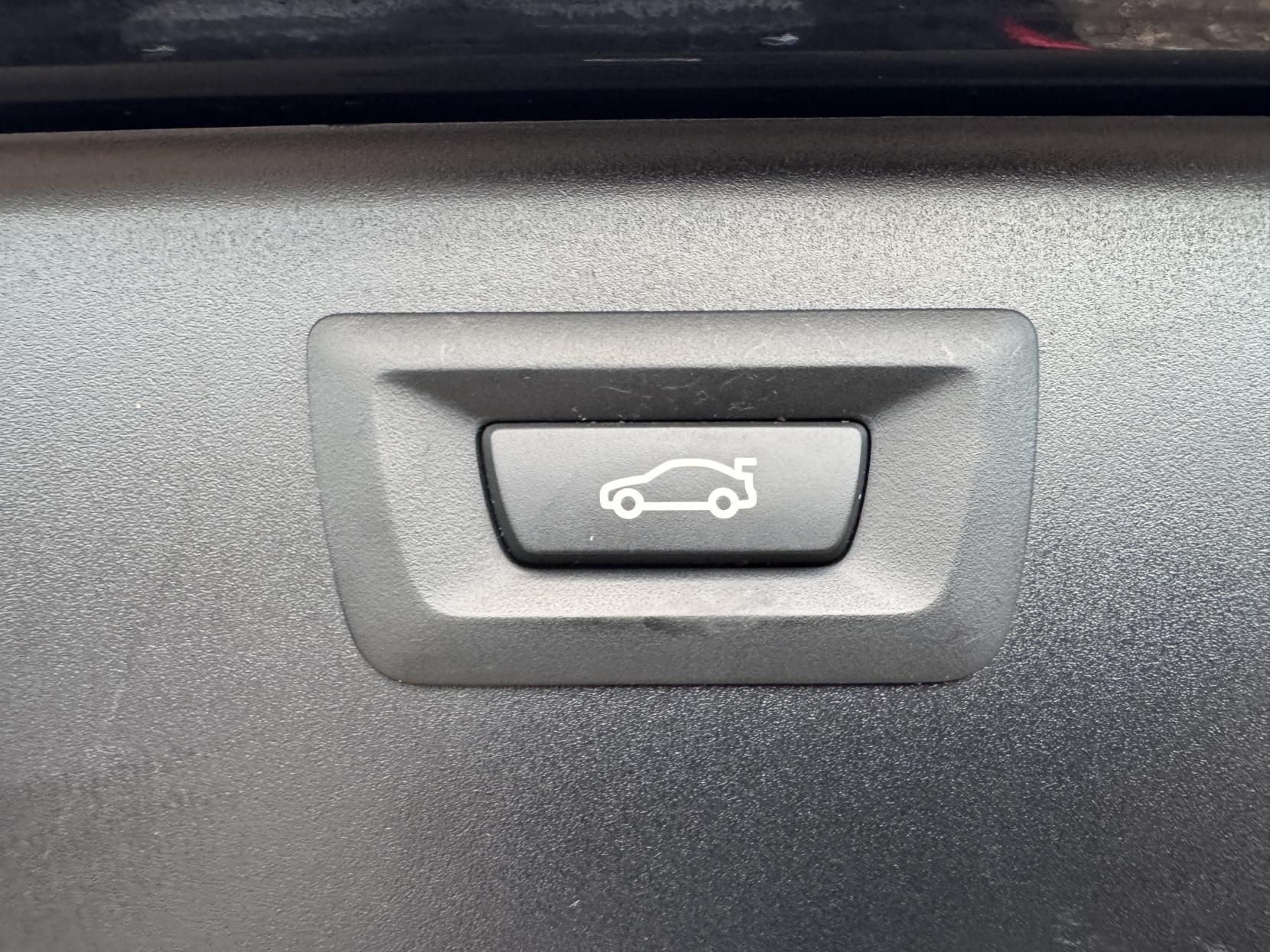 BMW 5 Series 2.0 520d M Sport Touring 5dr Diesel Auto Euro 6 (s/s) (190 ps)