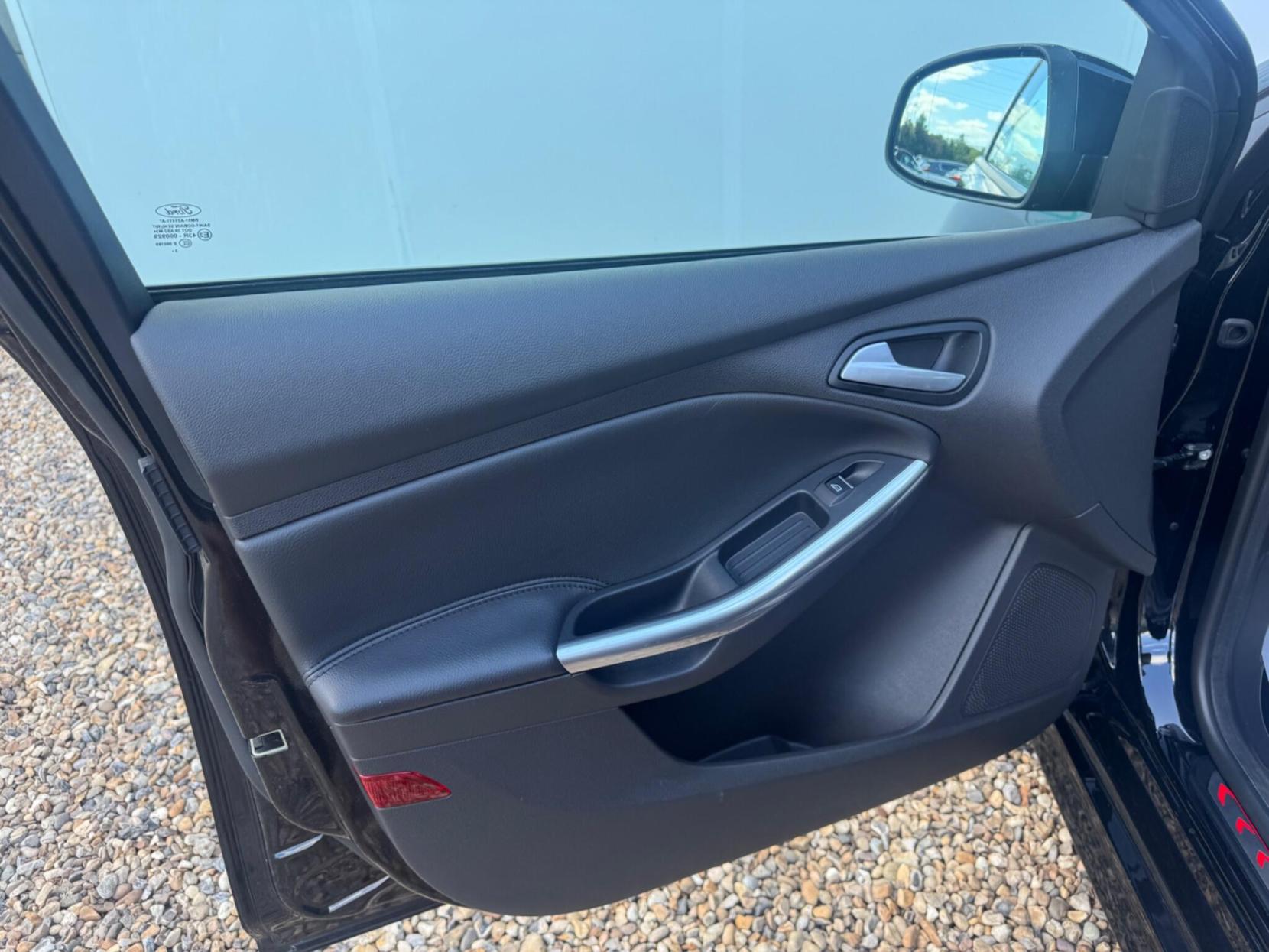 Ford Focus 2.0T EcoBoost ST-3 Euro 5 (s/s) 5dr