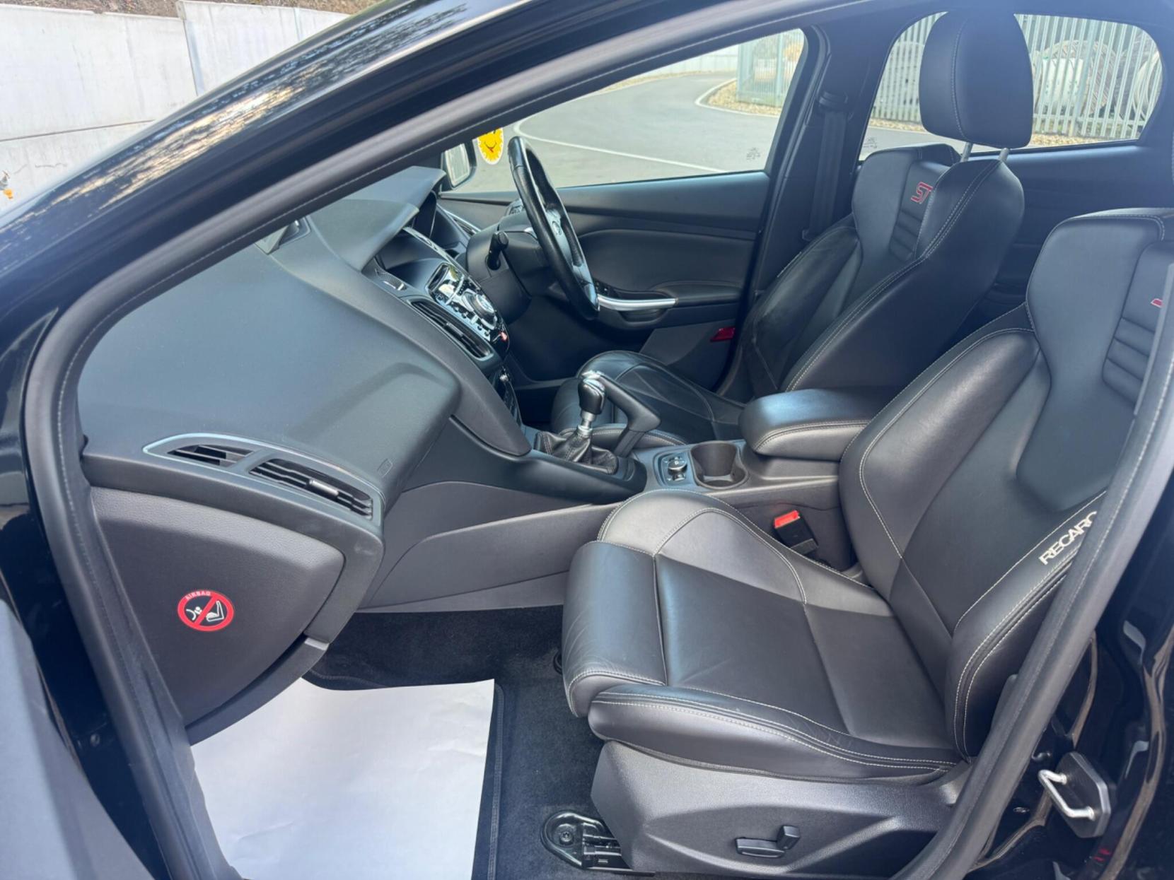 Ford Focus 2.0T EcoBoost ST-3 Euro 5 (s/s) 5dr