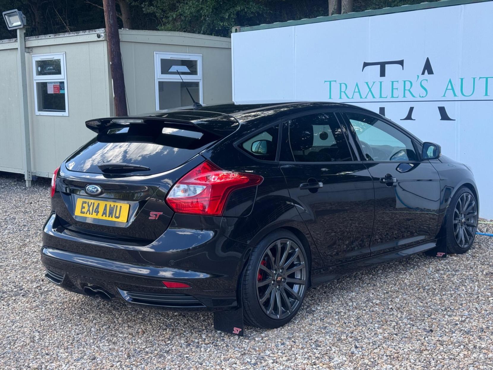 Ford Focus 2.0T EcoBoost ST-3 Euro 5 (s/s) 5dr