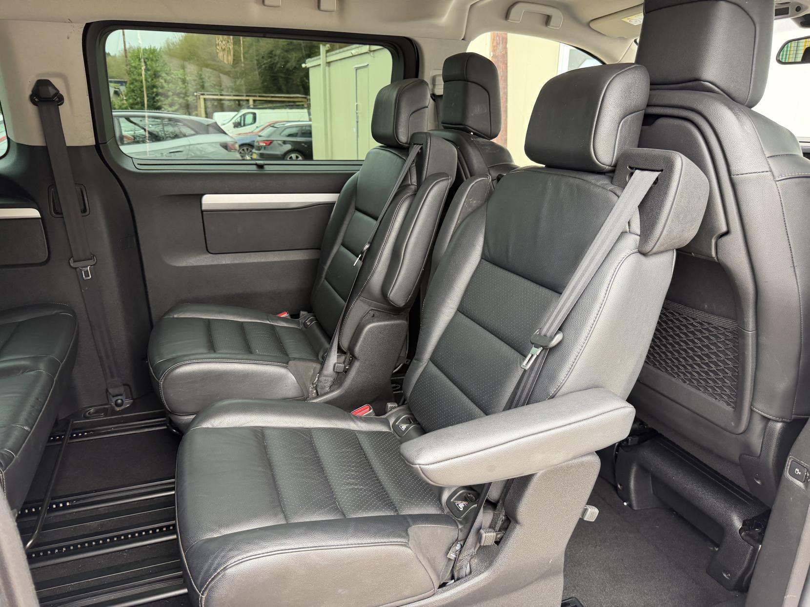 Vauxhall Vivaro Life Electric 50kWh Ultimate MPV 5dr Electric Auto LWB (8 Seat, 7.4kW Charger) (136 ps)