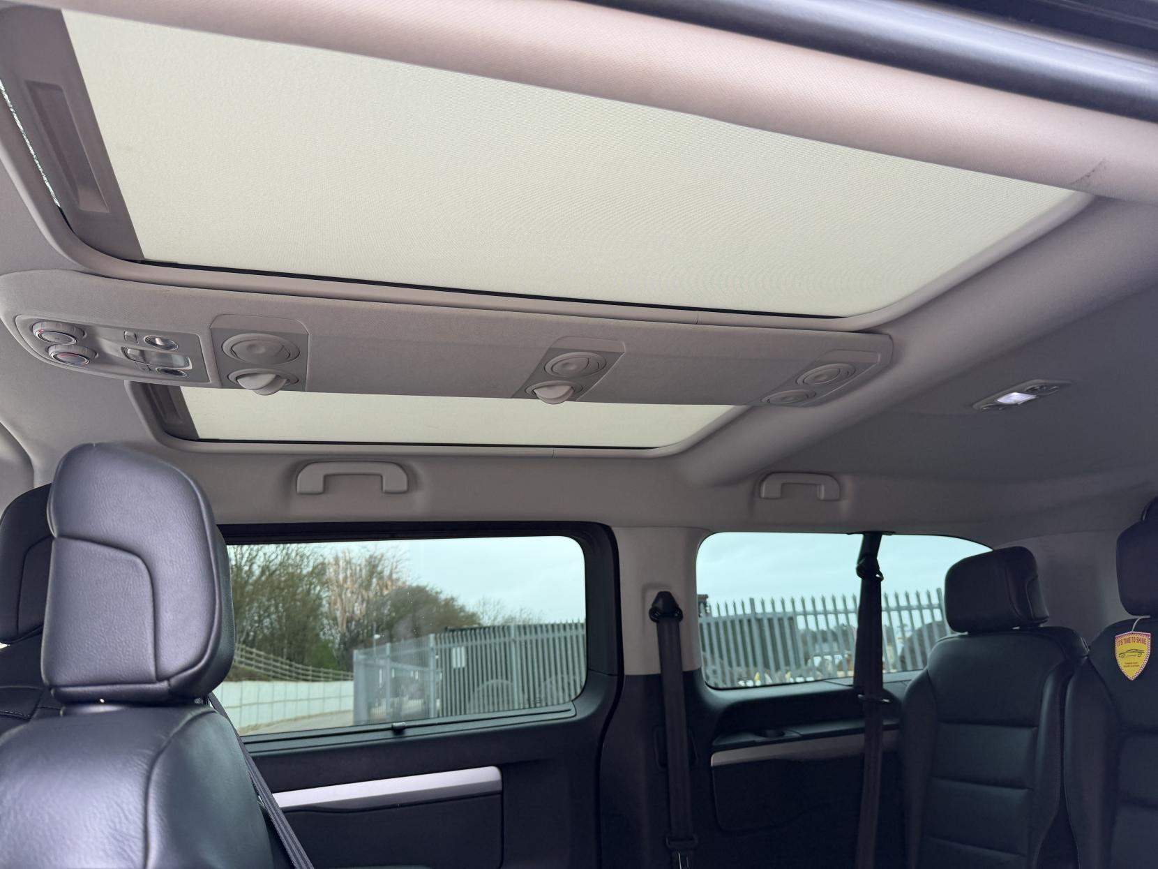 Vauxhall Vivaro Life Electric 50kWh Ultimate MPV 5dr Electric Auto LWB (8 Seat, 7.4kW Charger) (136 ps)