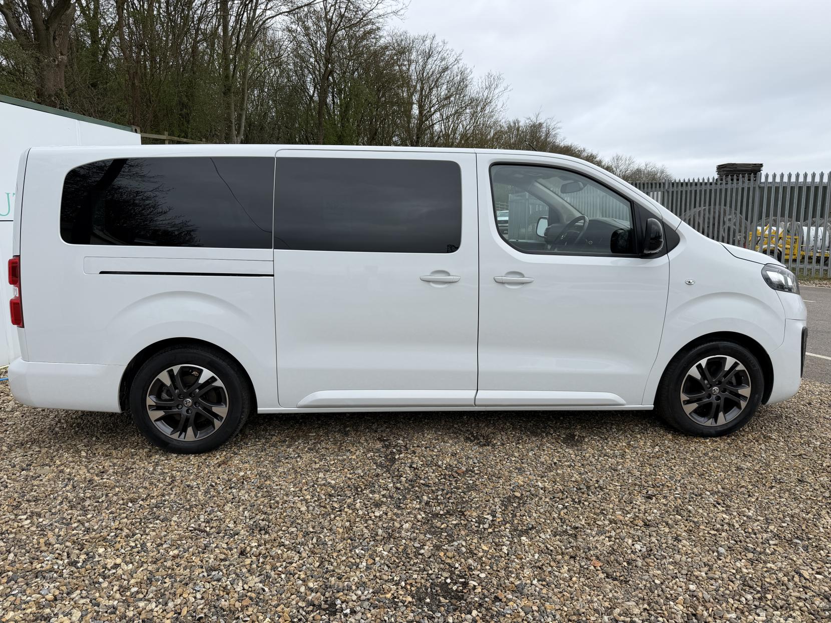 Vauxhall Vivaro Life Electric 50kWh Ultimate MPV 5dr Electric Auto LWB (8 Seat, 7.4kW Charger) (136 ps)