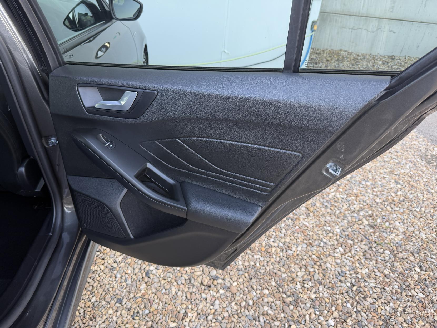 Ford Focus 1.0T EcoBoost ST-Line X Hatchback 5dr Petrol Manual Euro 6 (s/s) (125 ps)