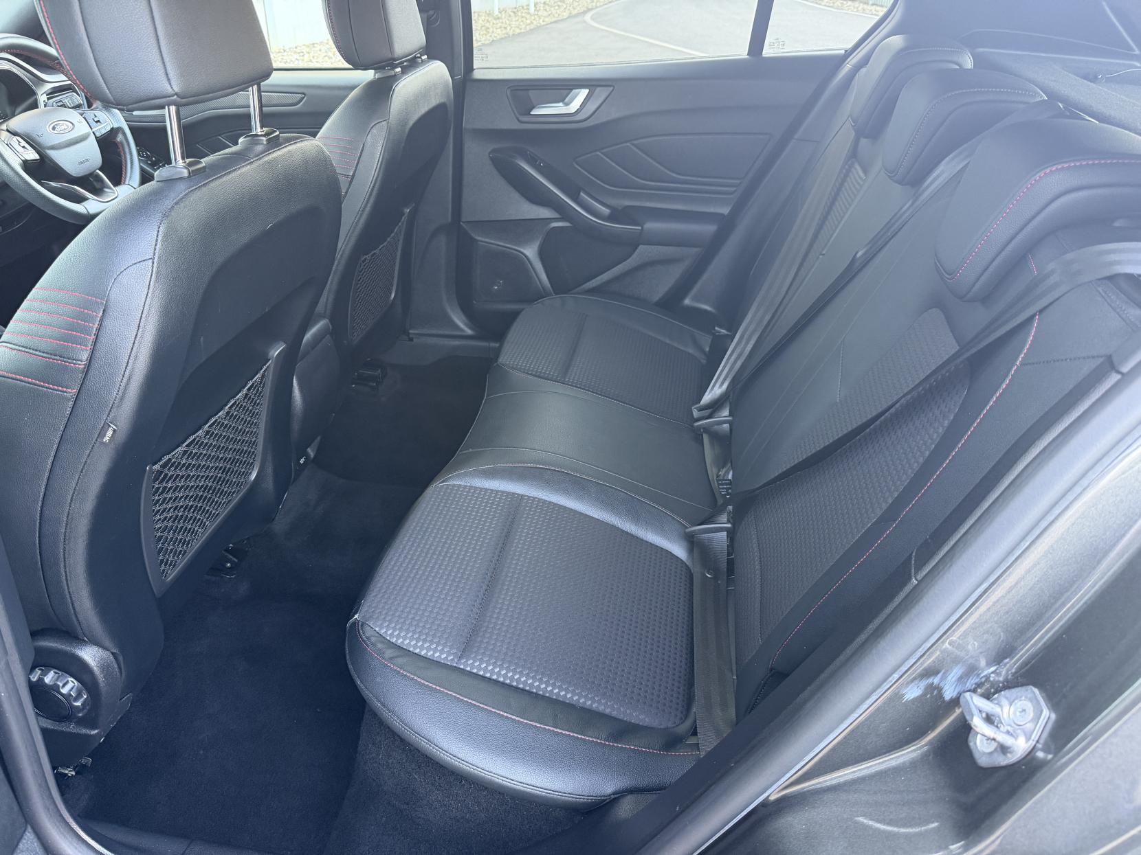 Ford Focus 1.0T EcoBoost ST-Line X Hatchback 5dr Petrol Manual Euro 6 (s/s) (125 ps)